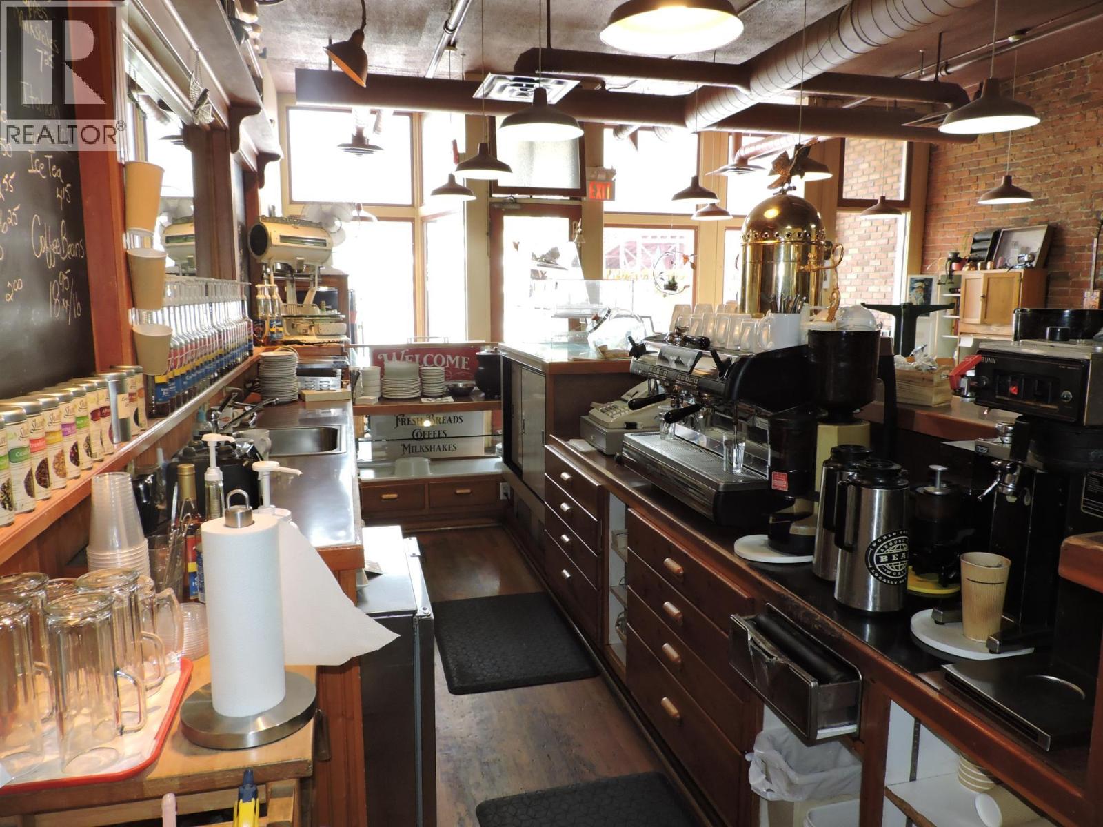 325 Copper Avenue S, Greenwood, British Columbia  V0H 1J0 - Photo 16 - 2480087