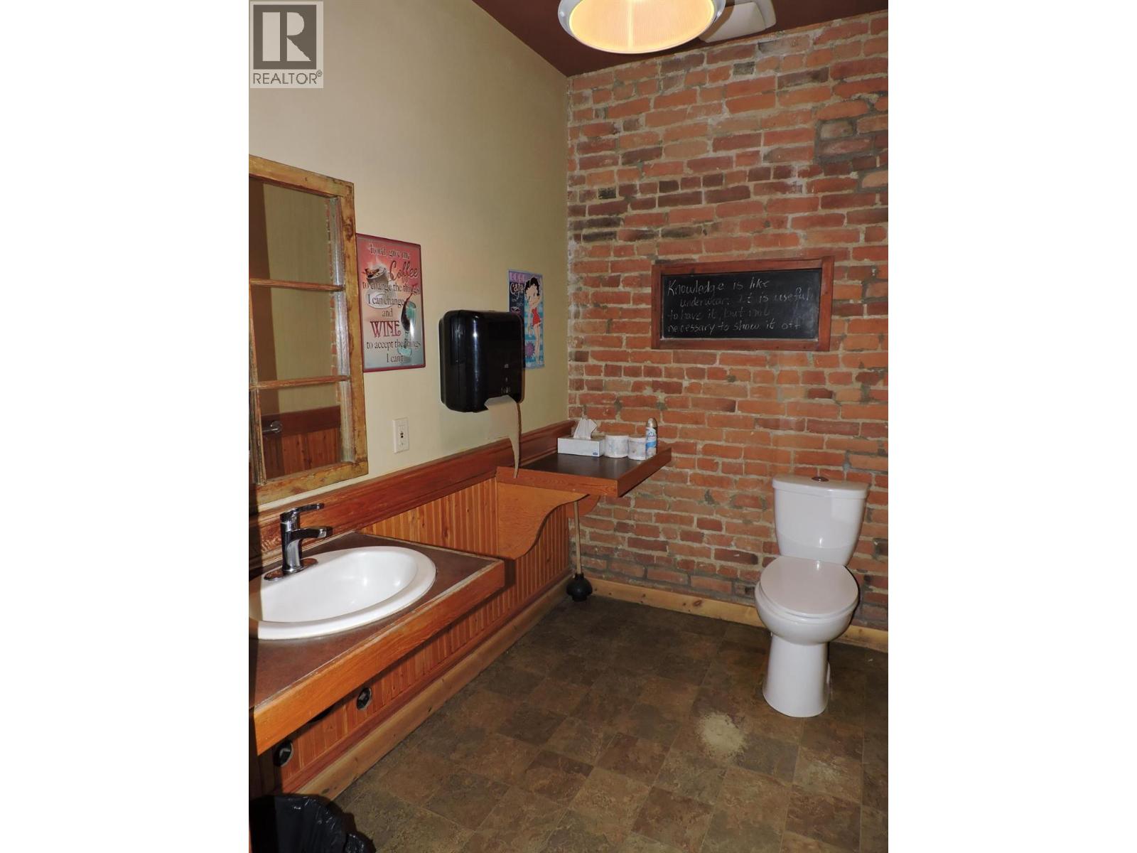 325 Copper Avenue S, Greenwood, British Columbia  V0H 1J0 - Photo 26 - 2480087