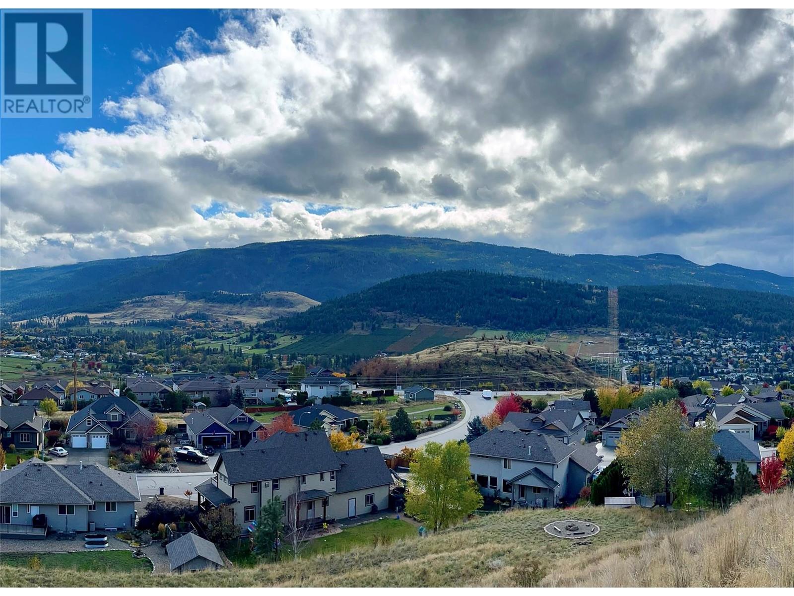 596 Mt Ida Crescent, Coldstream, British Columbia  V1B 4G3 - Photo 4 - 10326229