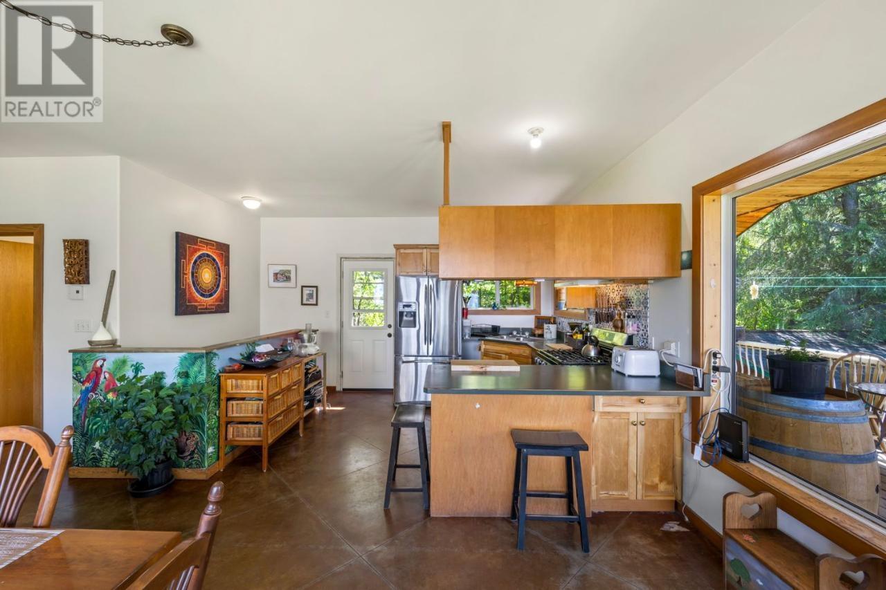 & 14506 Highway 3a Unit# 14504, Gray Creek, British Columbia  V0B 1S0 - Photo 17 - 10326954