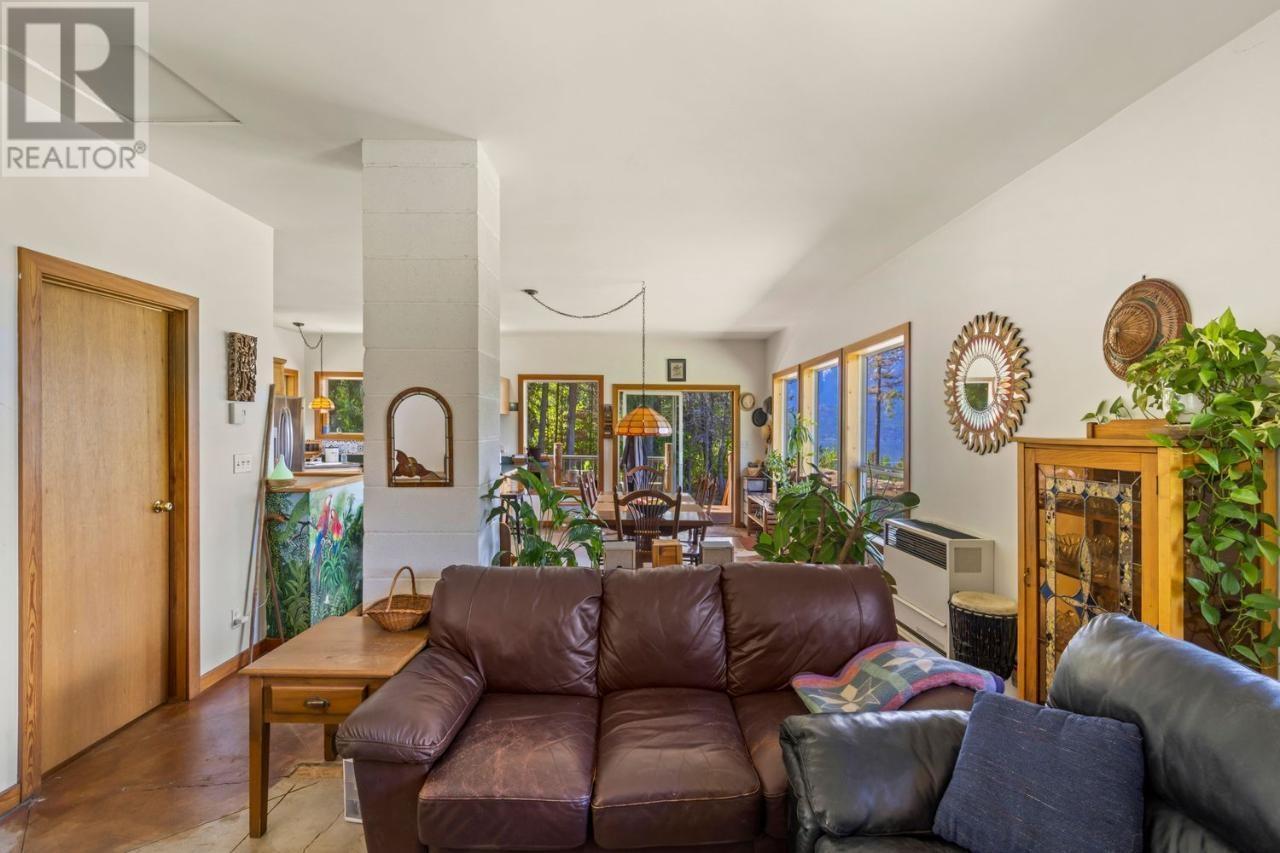 & 14506 Highway 3a Unit# 14504, Gray Creek, British Columbia  V0B 1S0 - Photo 18 - 10326954