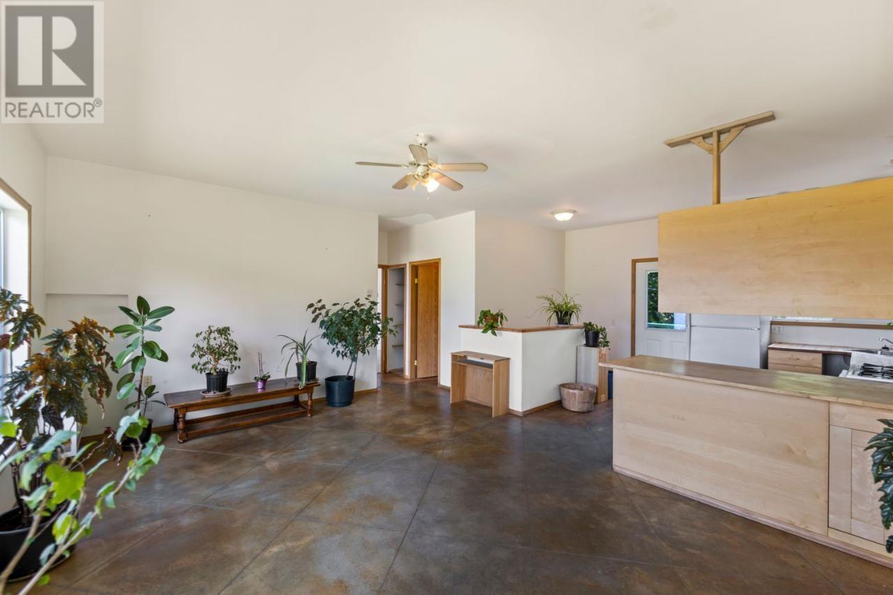 & 14506 Highway 3a Unit# 14504, Gray Creek, British Columbia  V0B 1S0 - Photo 40 - 10326954