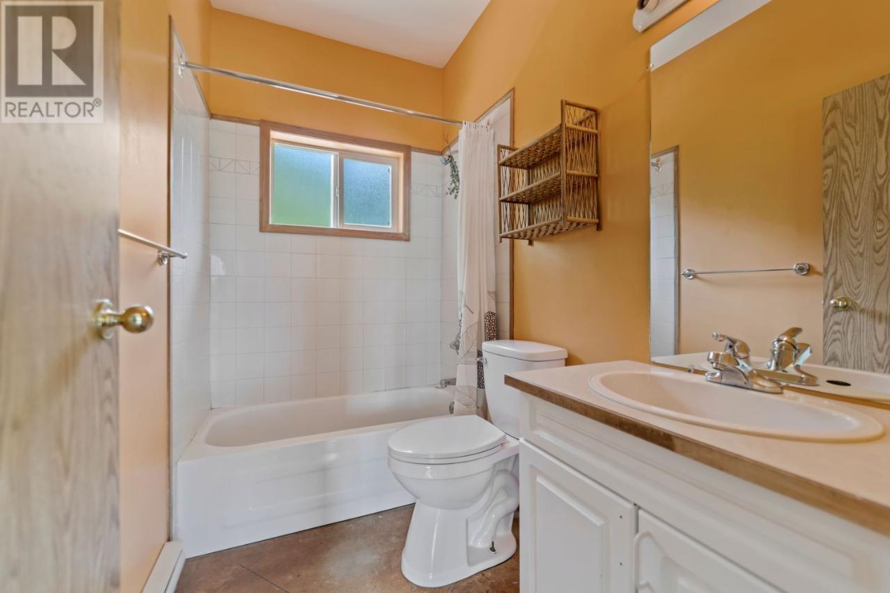 & 14506 Highway 3a Unit# 14504, Gray Creek, British Columbia  V0B 1S0 - Photo 50 - 10326954