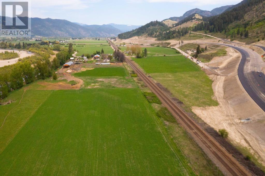 5649 Vla Road, Chase, British Columbia  V0E 1M1 - Photo 4 - 181473