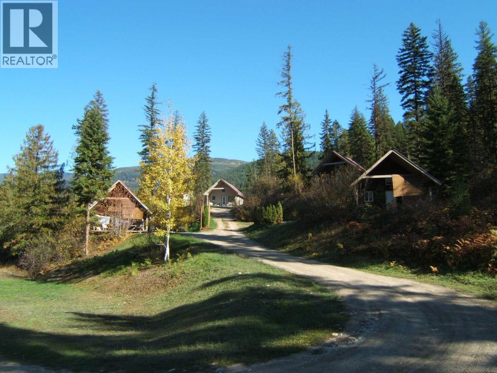 5525 Ducksway Road, Winlaw, British Columbia  V0G 2J0 - Photo 9 - 10327943