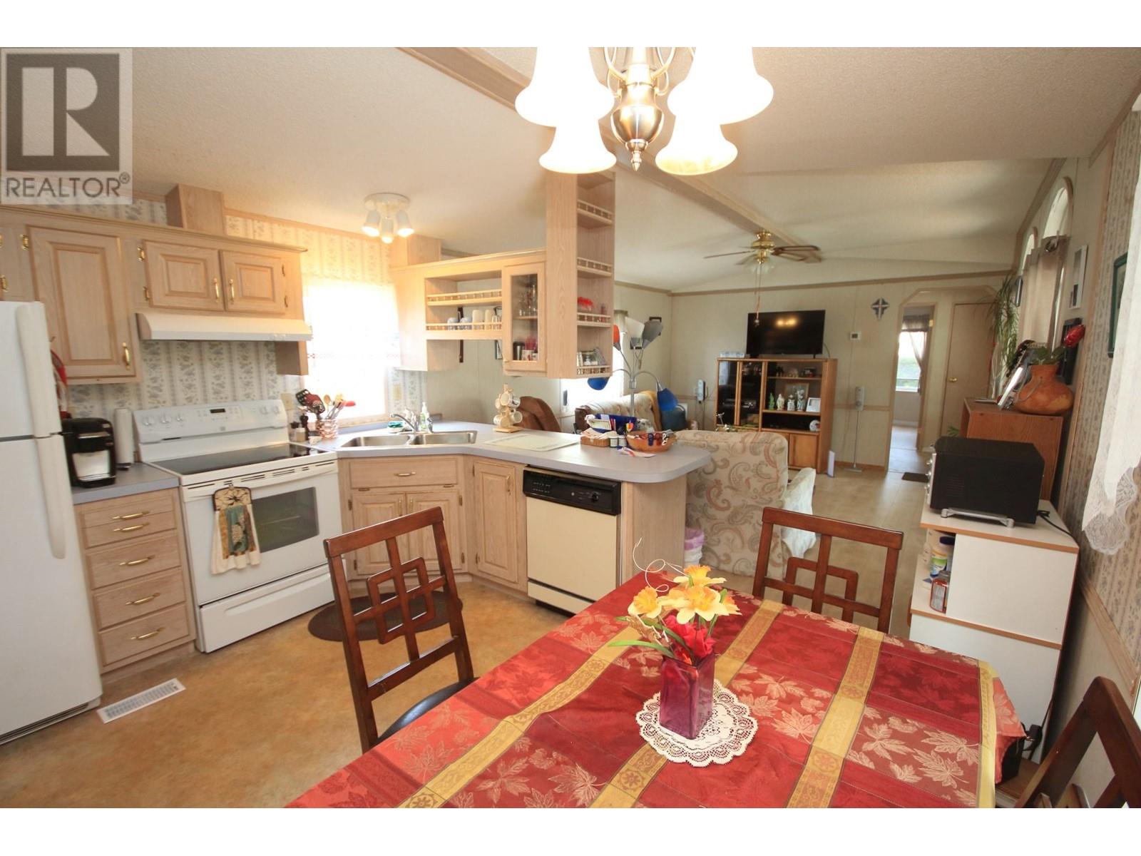 8598 Hwy 97 Unit# 33, Oliver, British Columbia  V0H 1T2 - Photo 6 - 10329090