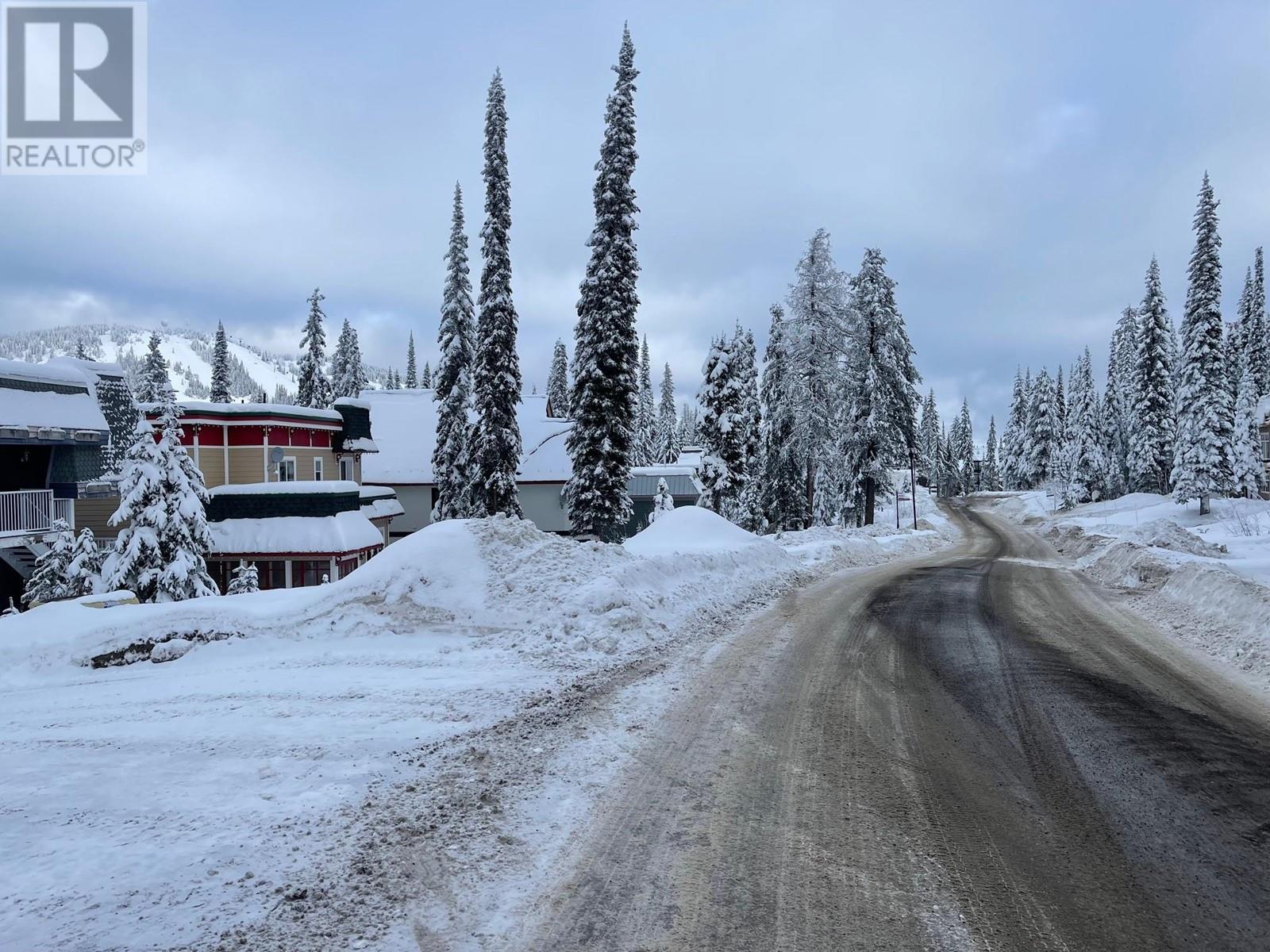 555 Monashee Road, Silver Star, British Columbia  V1B 3M1 - Photo 3 - 10329235