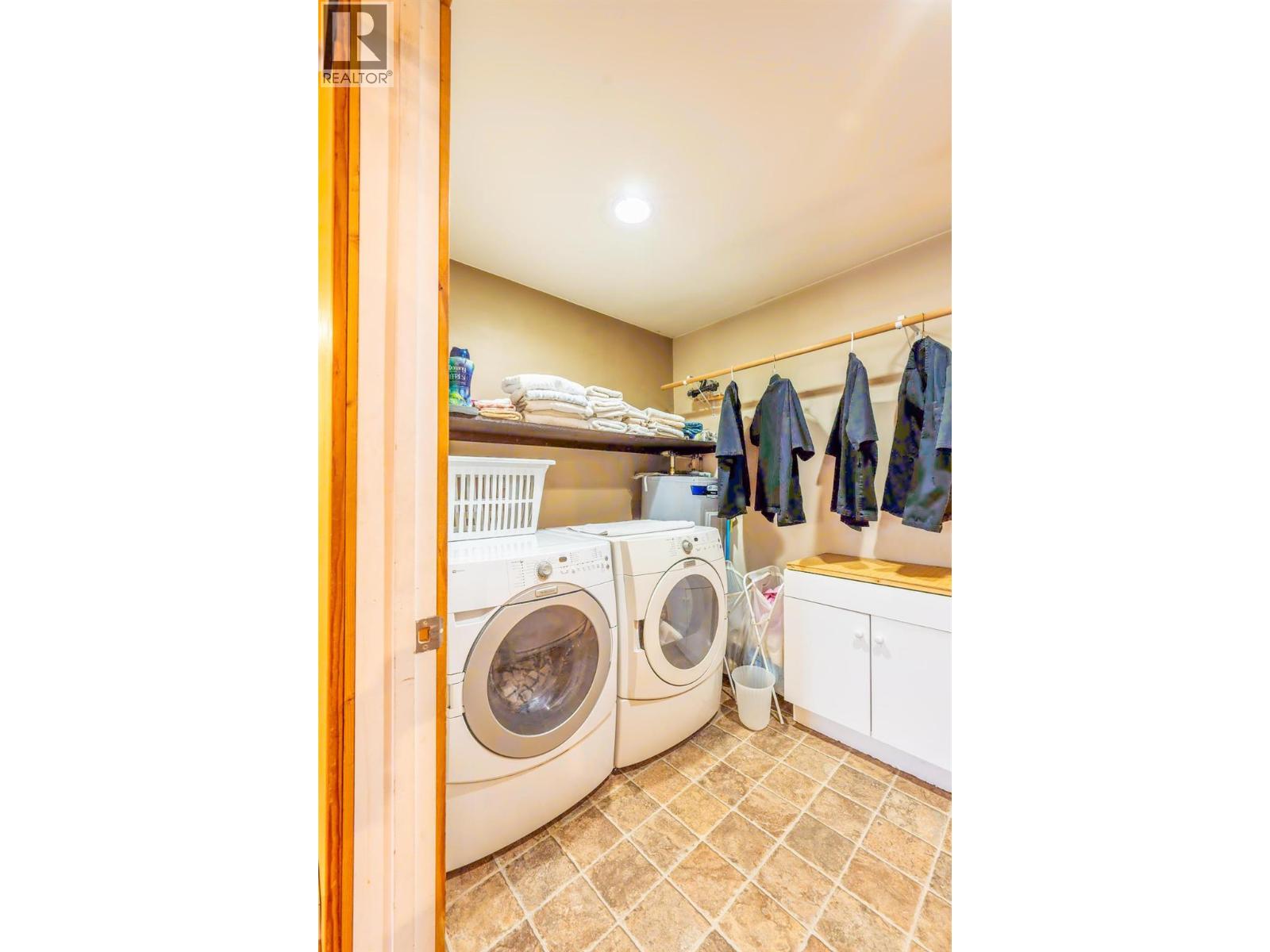 901 10th  S Avenue, Golden, British Columbia  V0A 1H0 - Photo 68 - 10329405