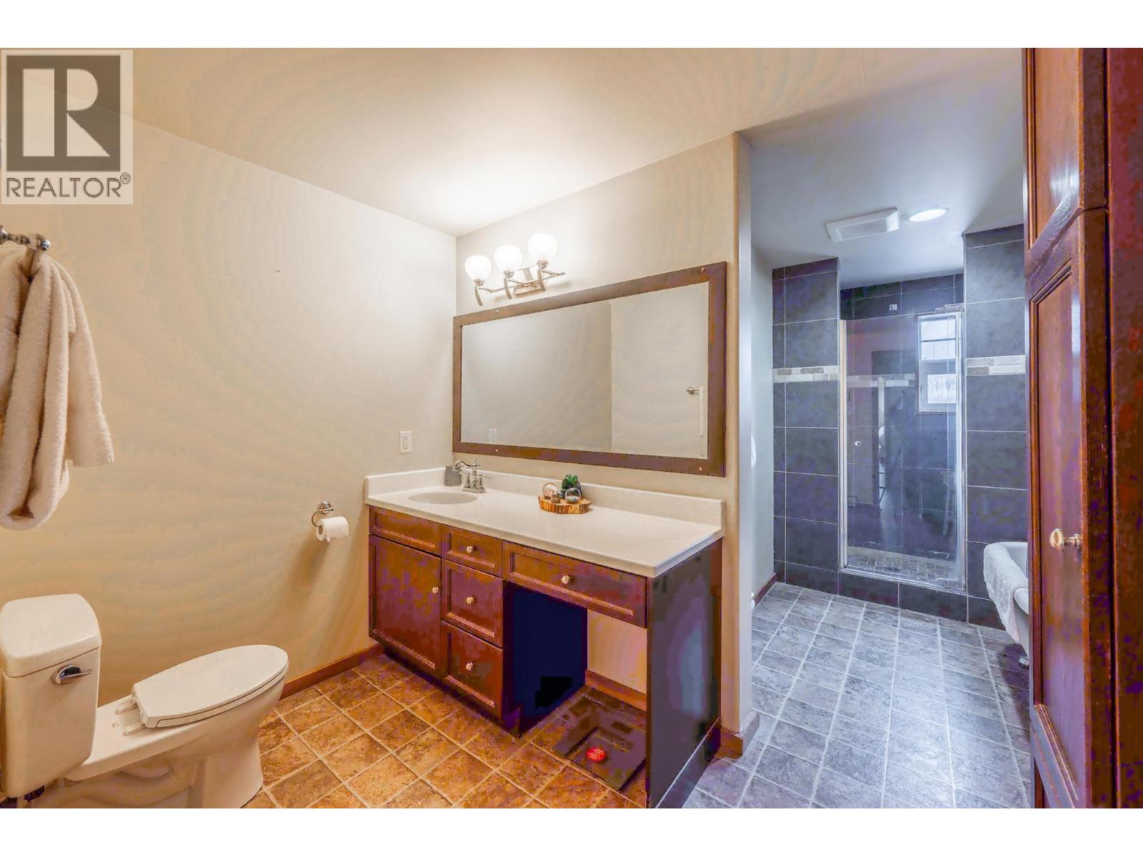 901 10th  S Avenue, Golden, British Columbia  V0A 1H0 - Photo 69 - 10329405