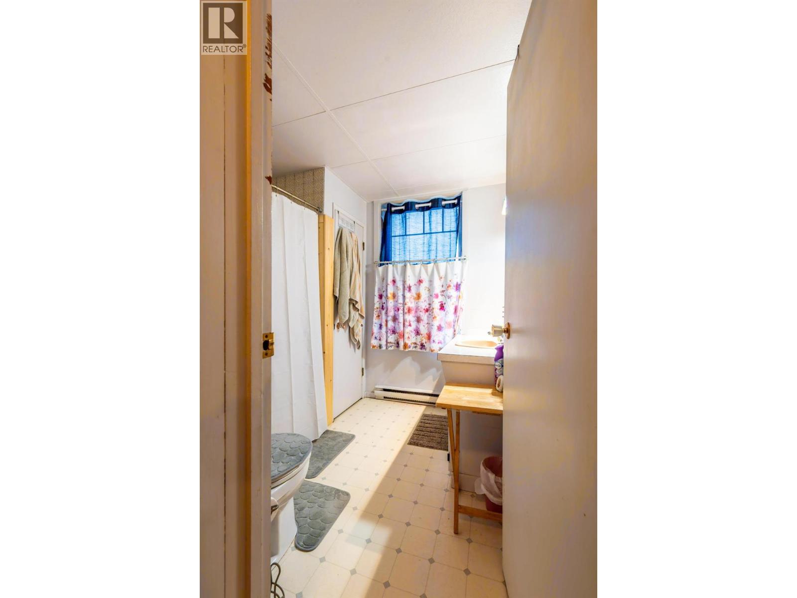 901 10th  S Avenue, Golden, British Columbia  V0A 1H0 - Photo 79 - 10329405