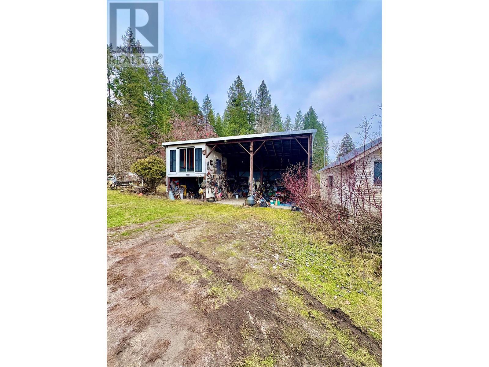 340 Highway 21 Highway, Creston, British Columbia  V0B 1G2 - Photo 9 - 10329778