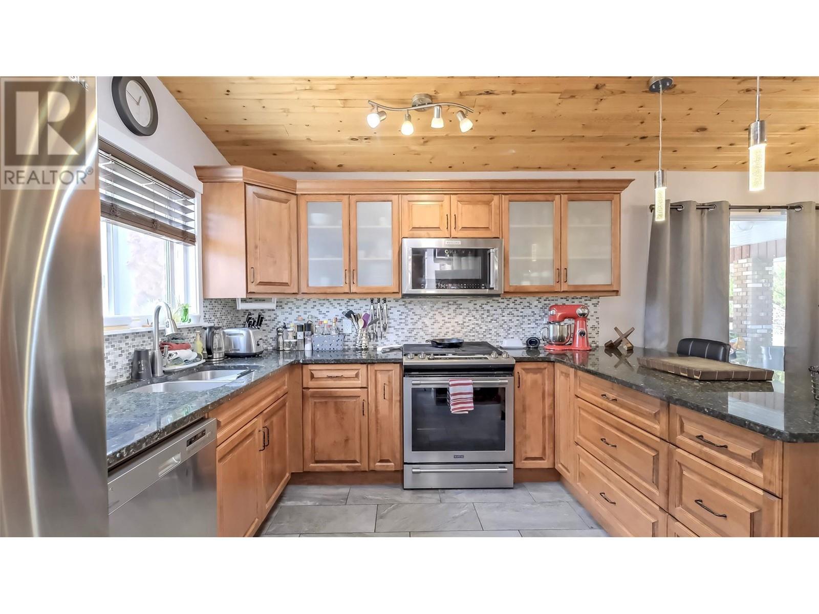 12821 Schaeffer Crescent, Summerland, British Columbia  V0H 1Z4 - Photo 7 - 10330270