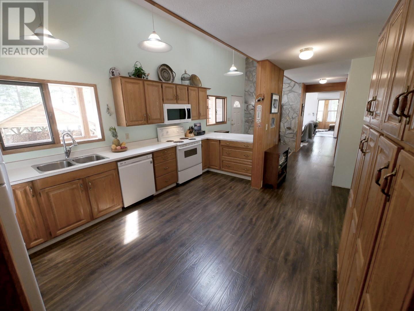 12355 Brown Creek Road, Grand Forks, British Columbia  V0H 1H8 - Photo 2 - 10330346