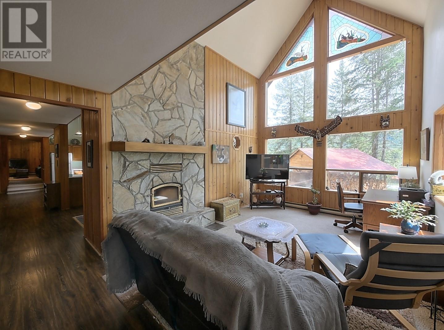 12355 Brown Creek Road, Grand Forks, British Columbia  V0H 1H8 - Photo 4 - 10330346