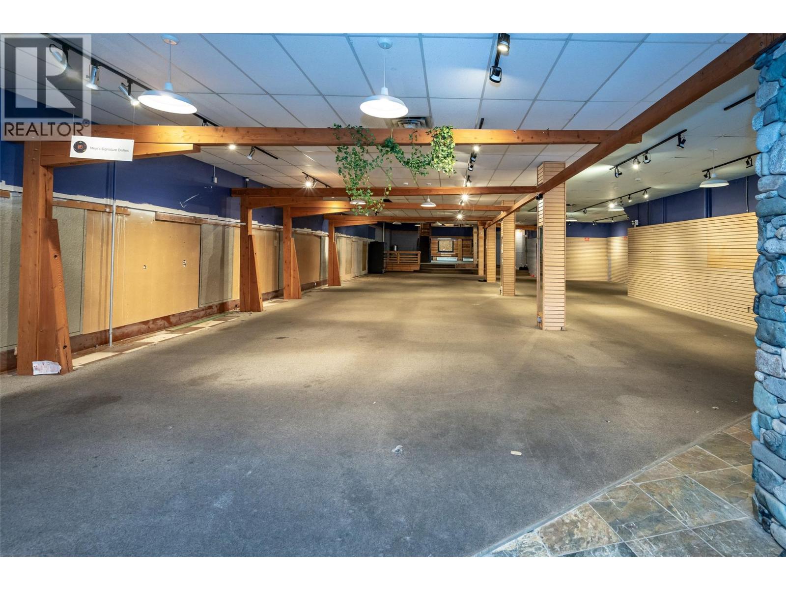 639 Baker Street, Nelson, British Columbia  V1L 4J3 - Photo 15 - 10330668