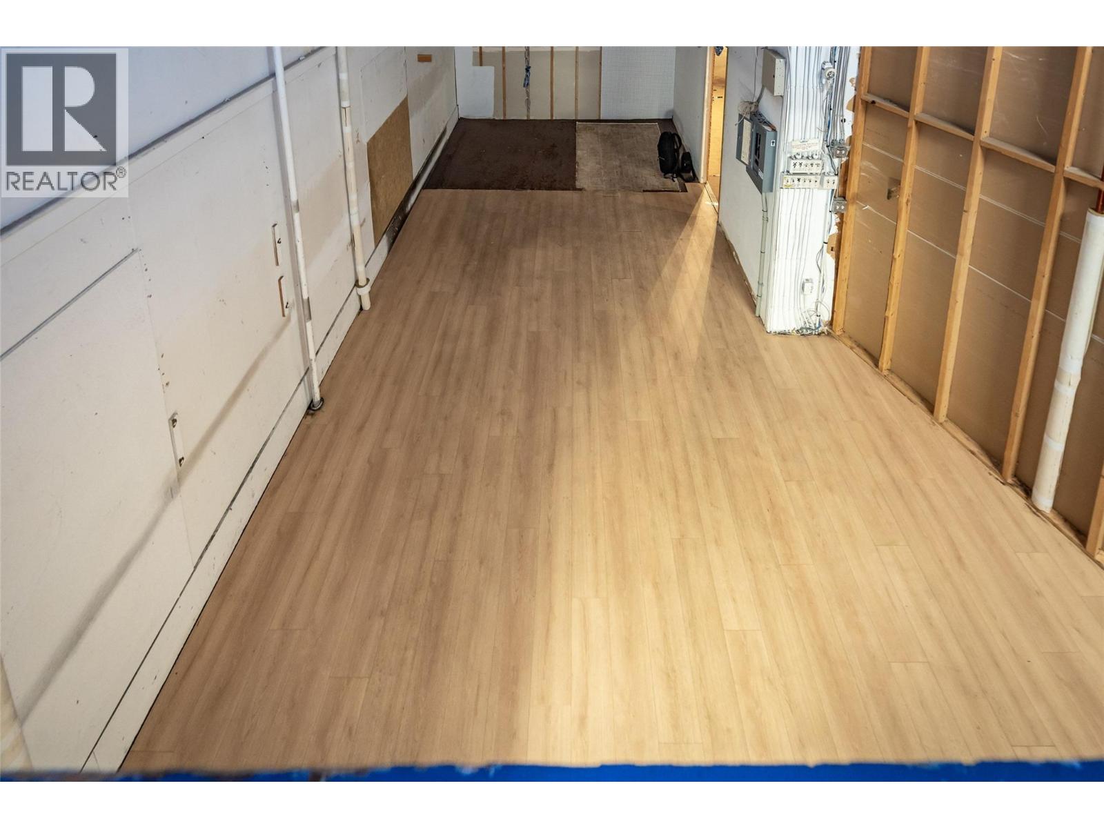 639 Baker Street, Nelson, British Columbia  V1L 4J3 - Photo 32 - 10330668