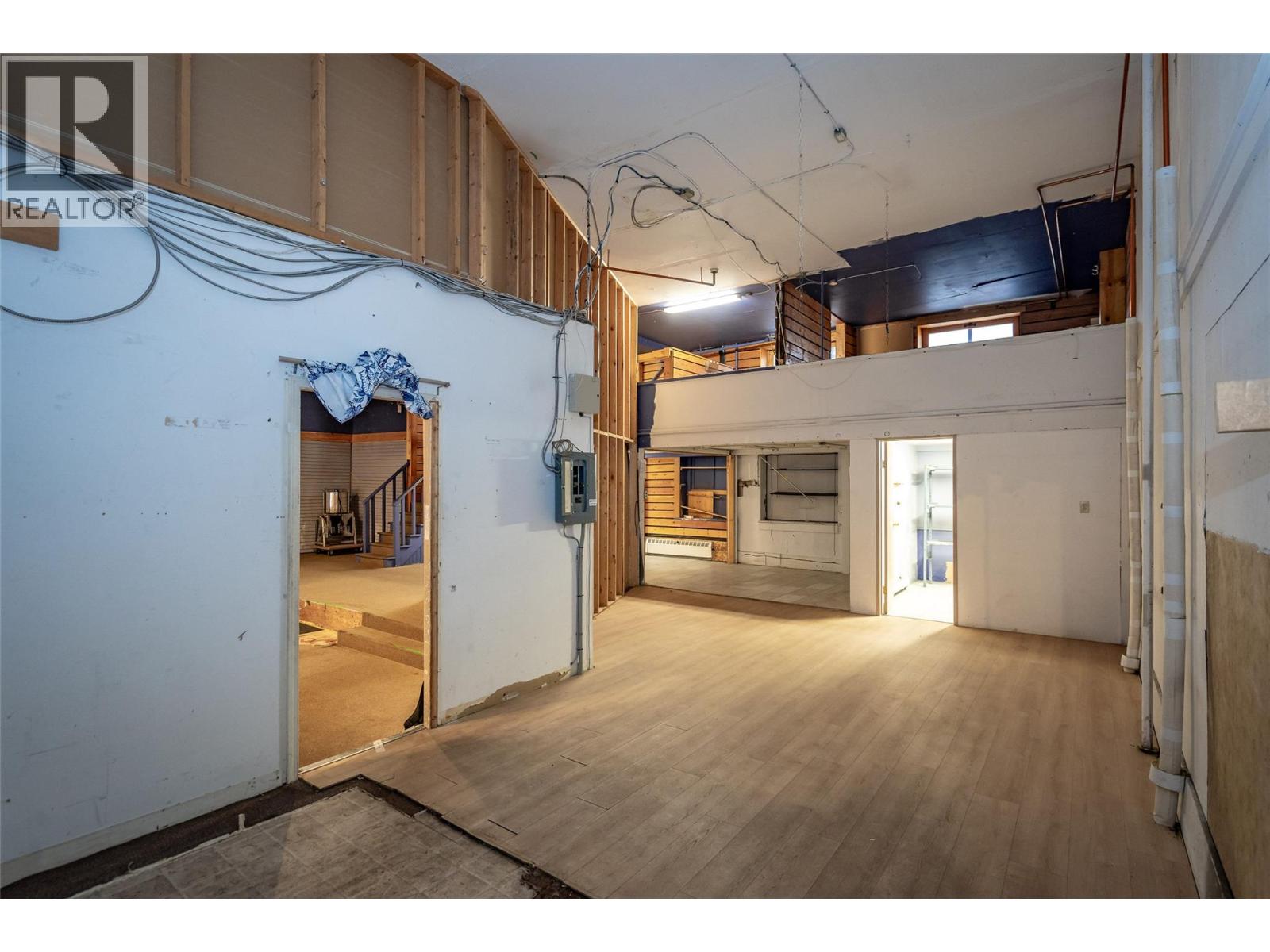 639 Baker Street, Nelson, British Columbia  V1L 4J3 - Photo 36 - 10330668