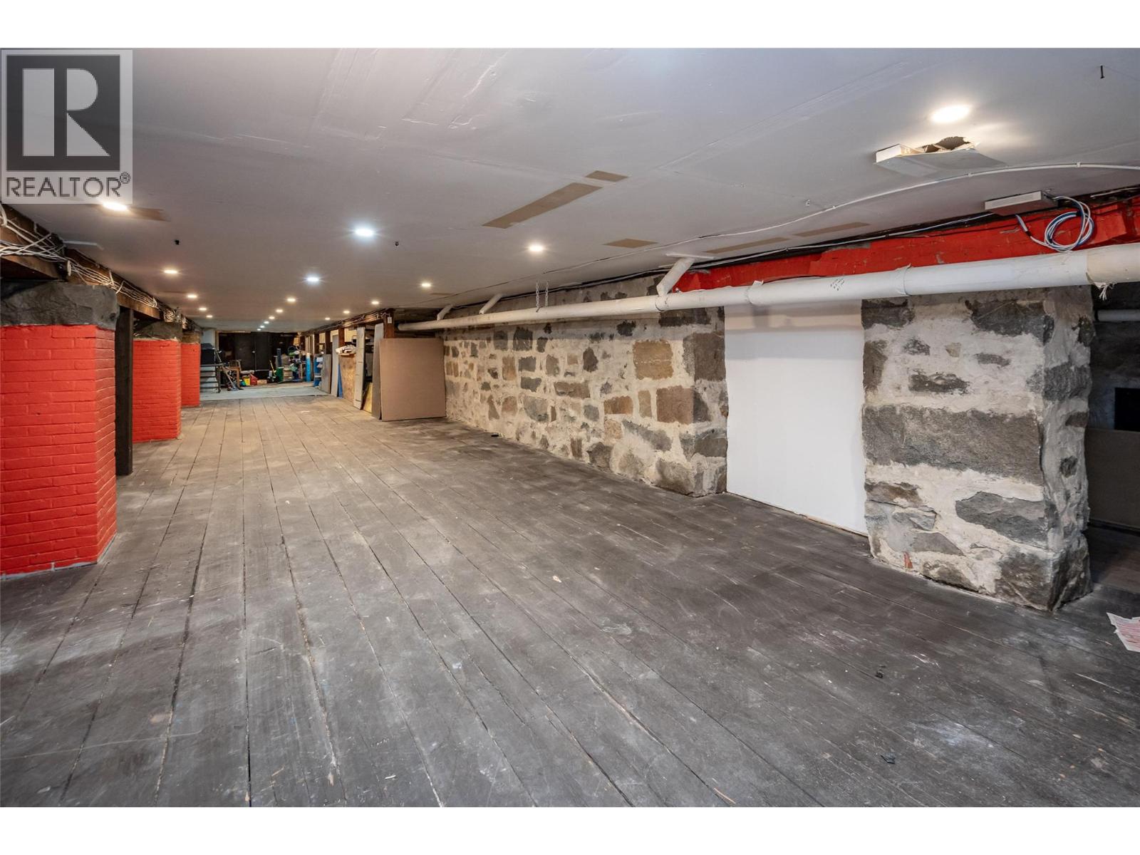 639 Baker Street, Nelson, British Columbia  V1L 4J3 - Photo 42 - 10330668