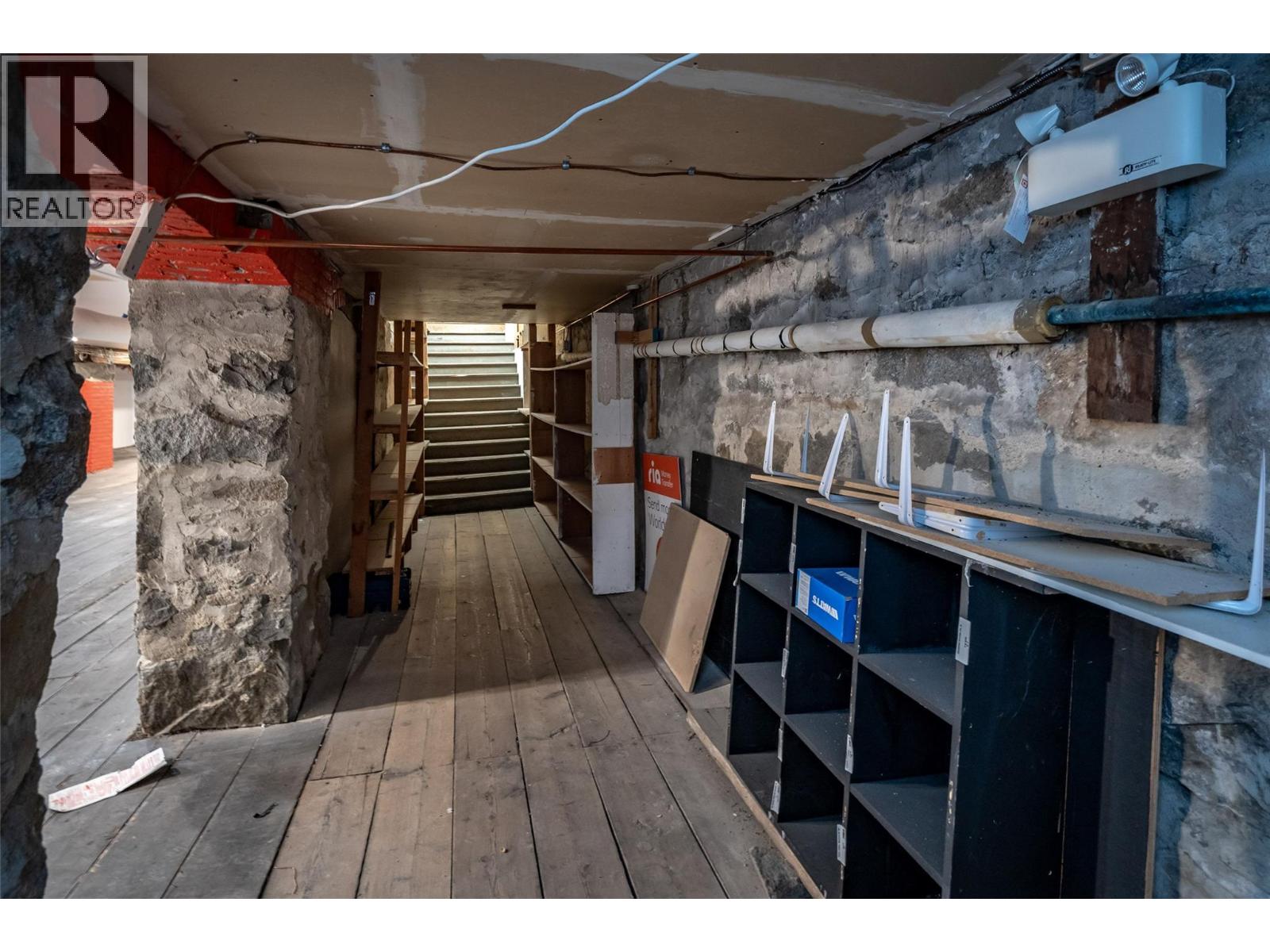 639 Baker Street, Nelson, British Columbia  V1L 4J3 - Photo 43 - 10330668