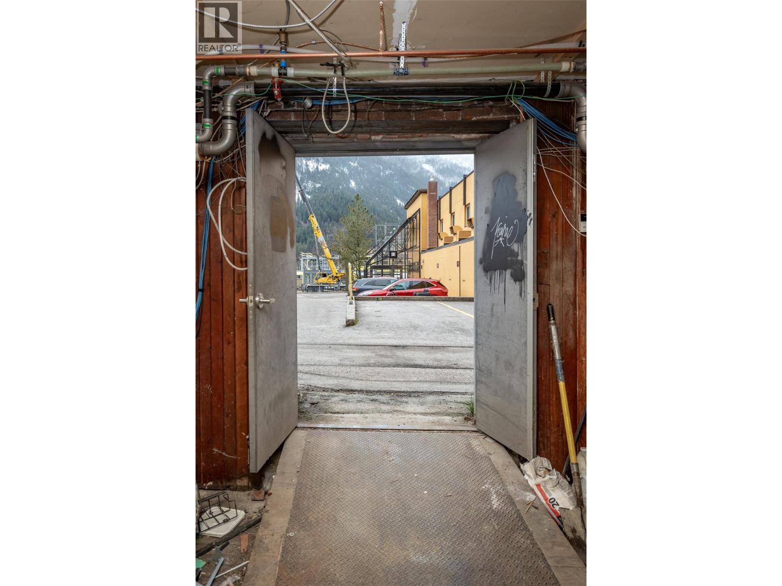 639 Baker Street, Nelson, British Columbia  V1L 4J3 - Photo 45 - 10330668