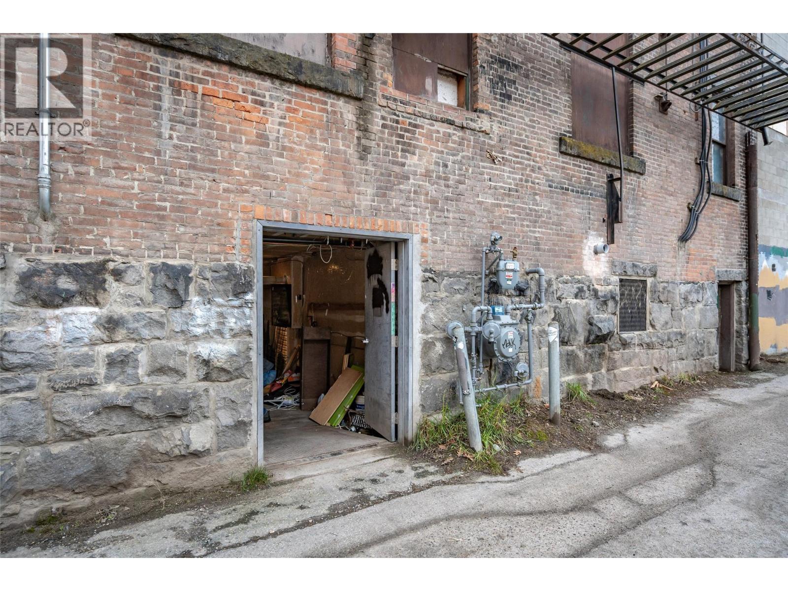 639 Baker Street, Nelson, British Columbia  V1L 4J3 - Photo 46 - 10330668