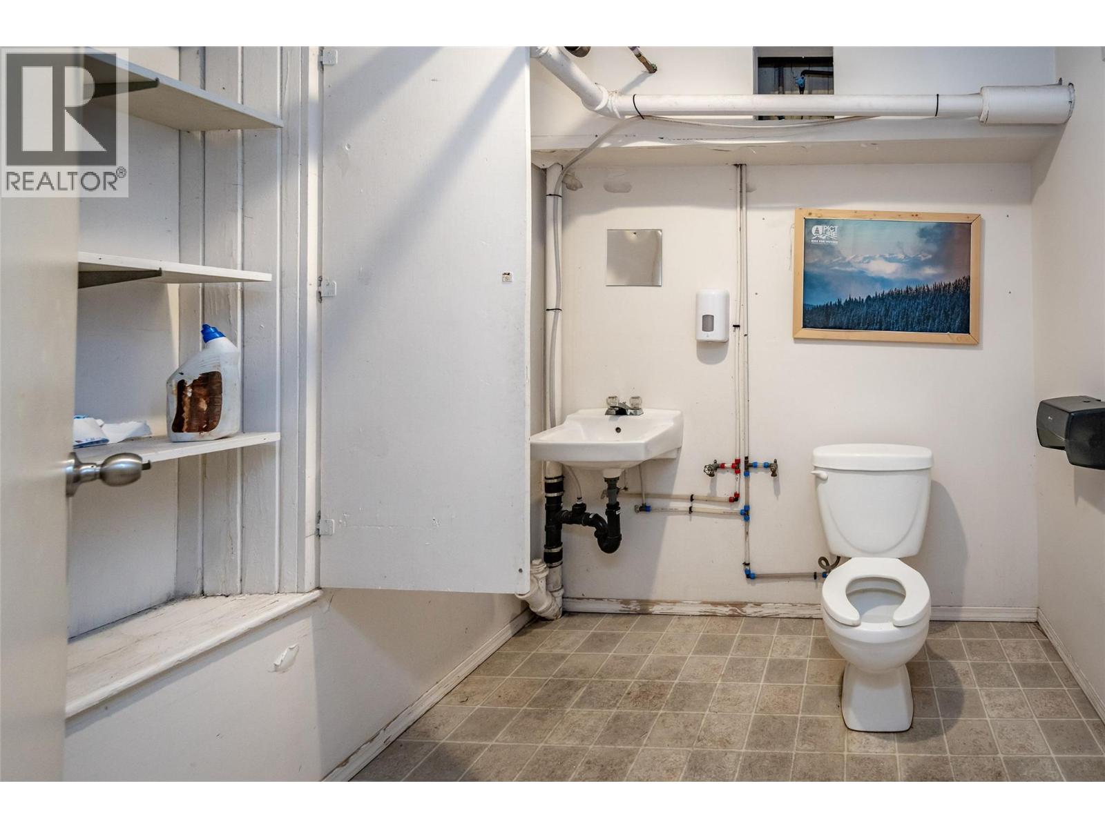 639 Baker Street, Nelson, British Columbia  V1L 4J3 - Photo 50 - 10330668