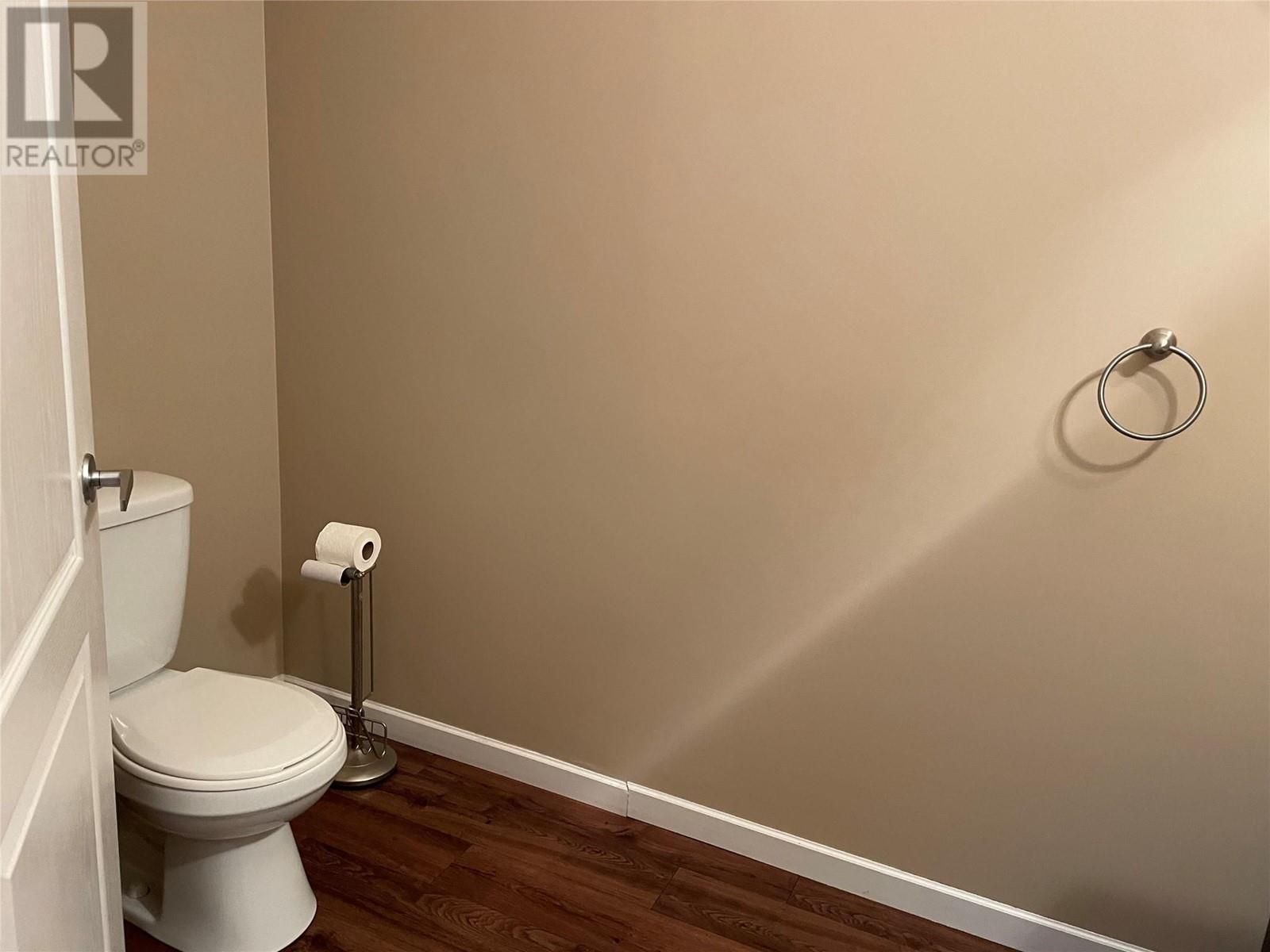 3202 32 Avenue, Vernon, British Columbia  V1T 2M5 - Photo 9 - 10330630