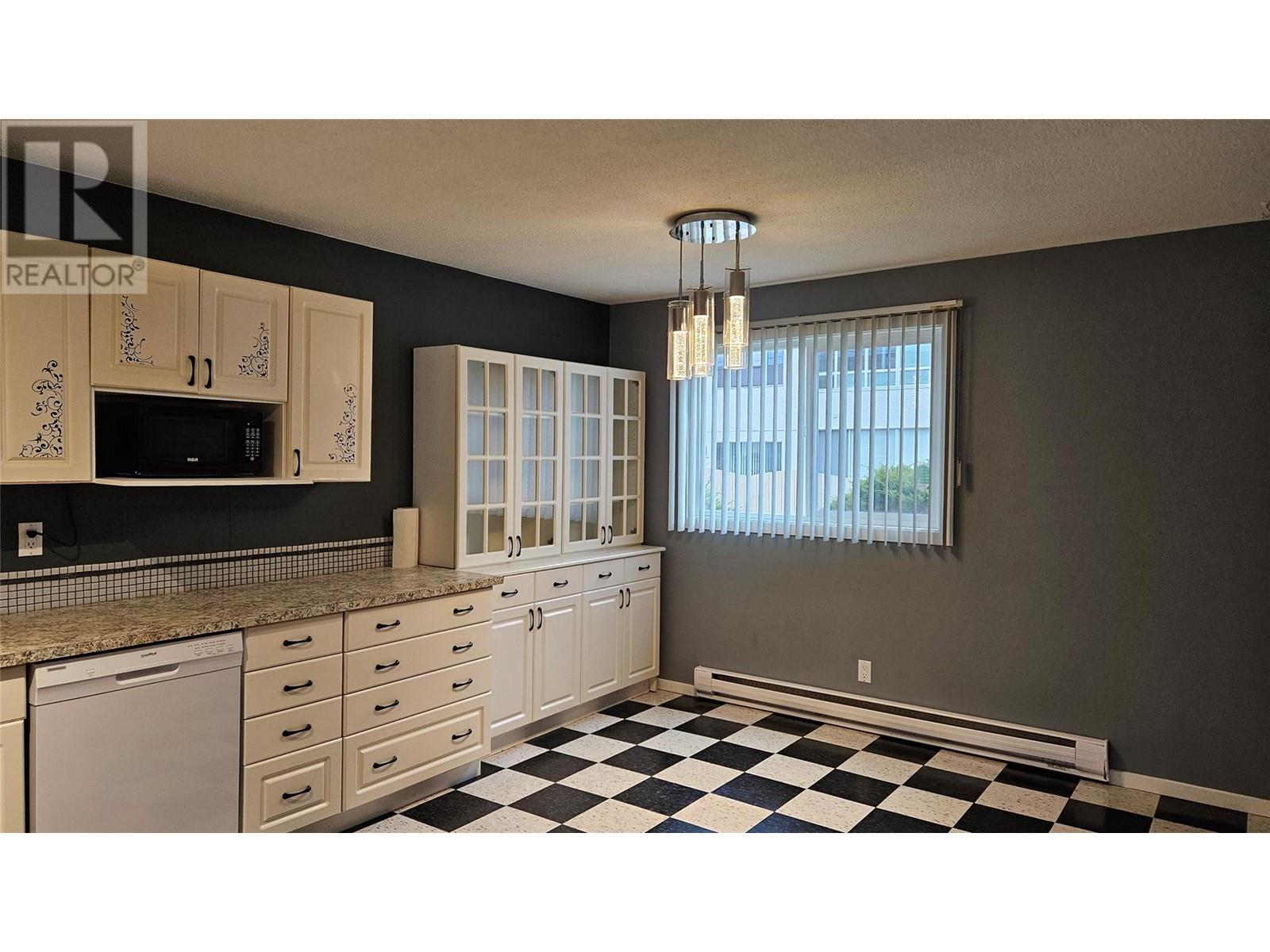 286 Green Avenue W Unit# 106, Penticton, British Columbia  V2A 3T2 - Photo 4 - 10331036