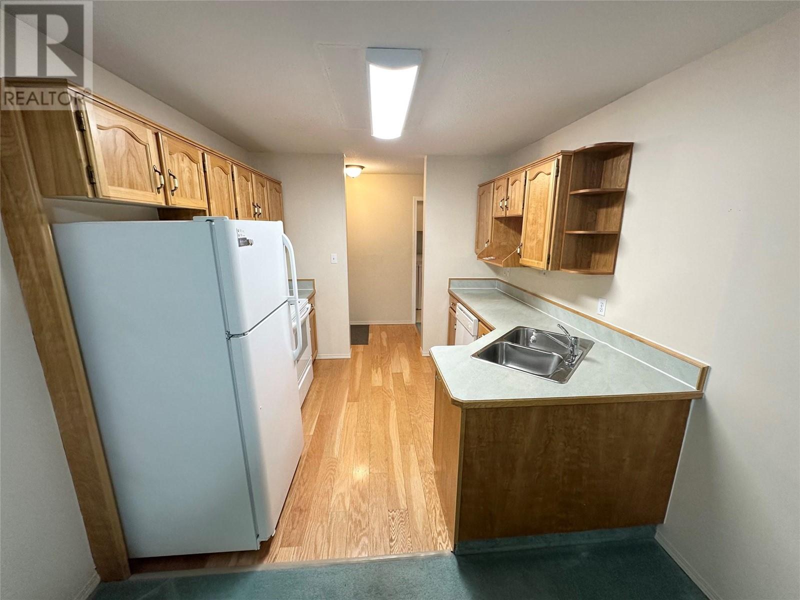 3426 Hemlock Street Unit# 102, Penticton, British Columbia  V2A 8K1 - Photo 3 - 10331232