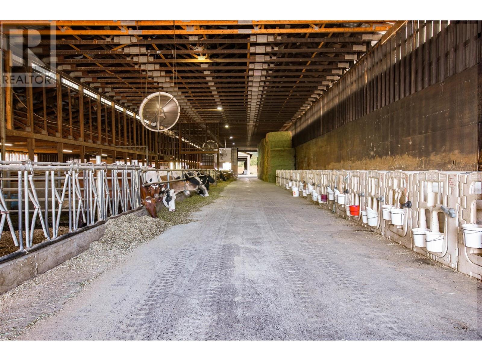 9982 97b Highway, Enderby, British Columbia  V0E 1V3 - Photo 12 - 10331525