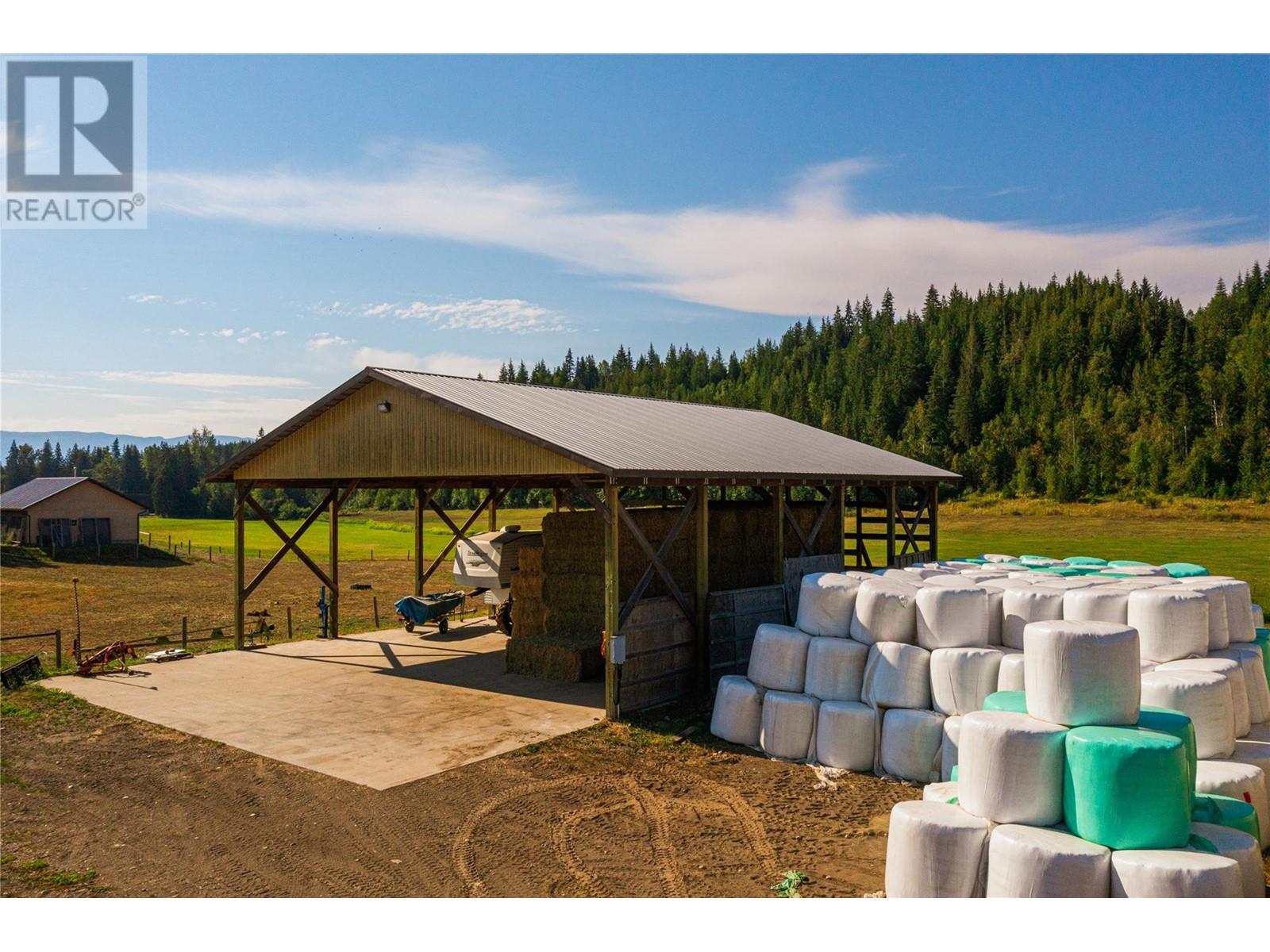 9982 97b Highway, Enderby, British Columbia  V0E 1V3 - Photo 6 - 10331525