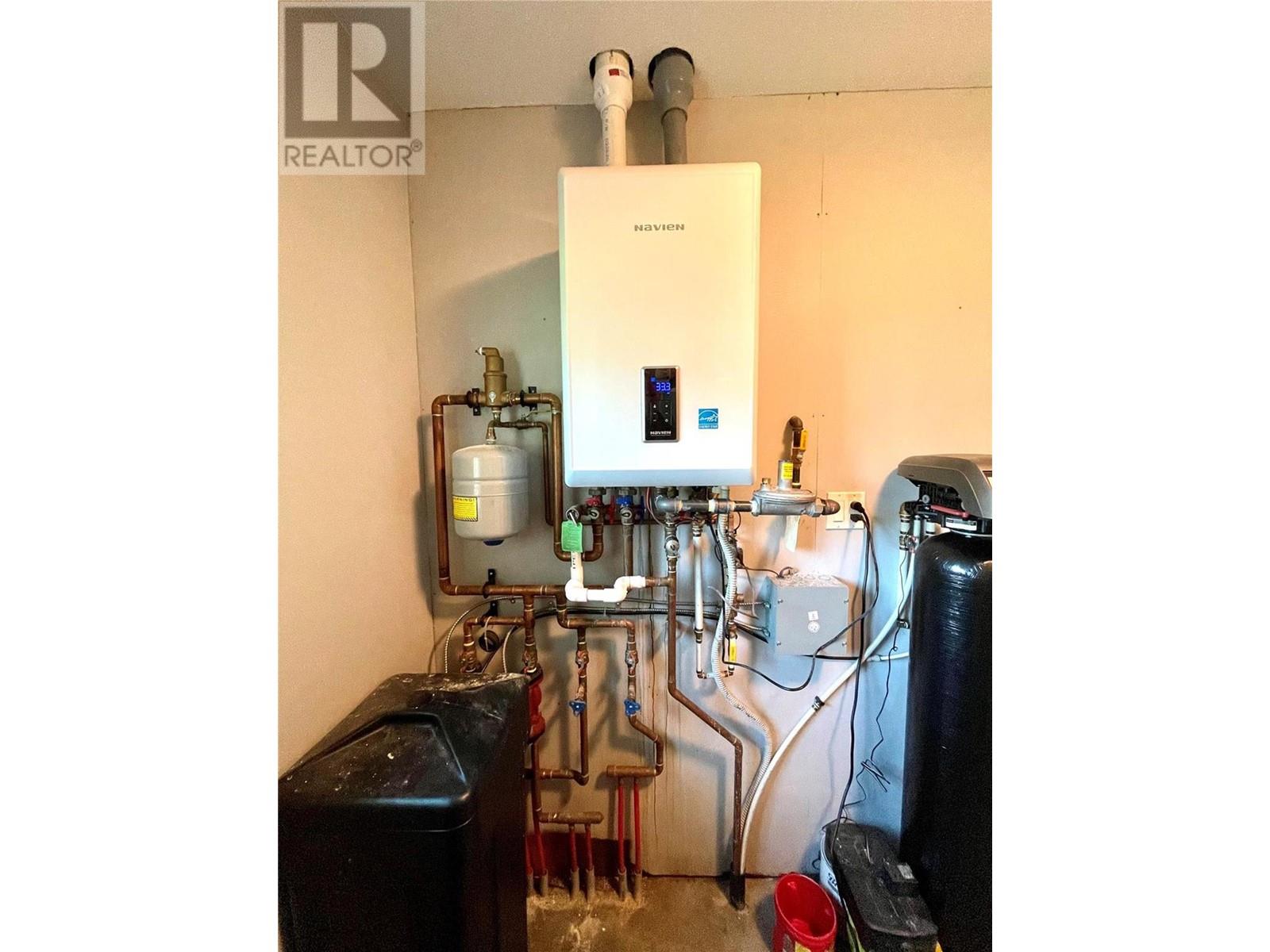 5763 Ponderosa Road, Falkland, British Columbia  V0E 1W0 - Photo 15 - 10331473