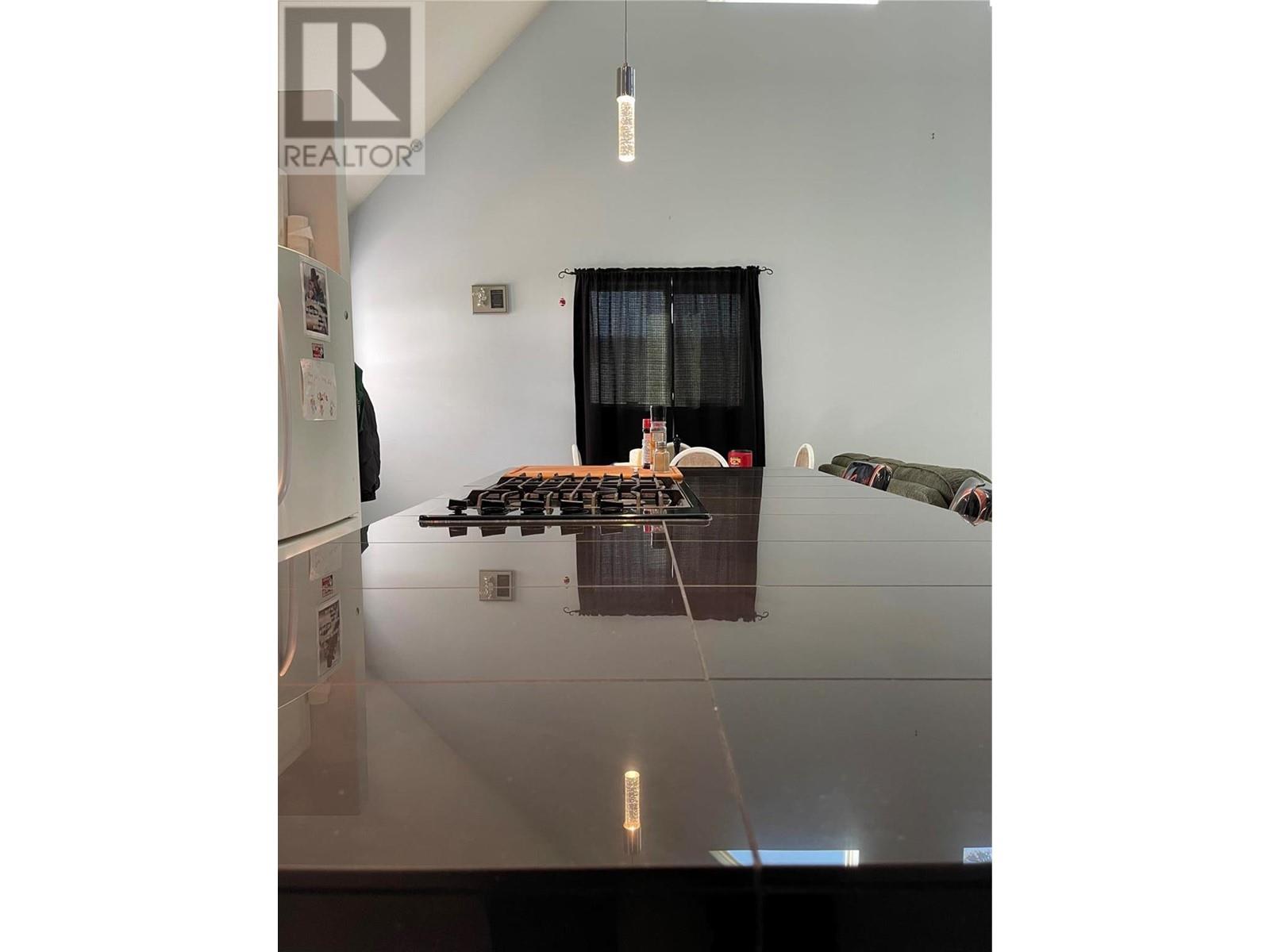 5763 Ponderosa Road, Falkland, British Columbia  V0E 1W0 - Photo 8 - 10331473