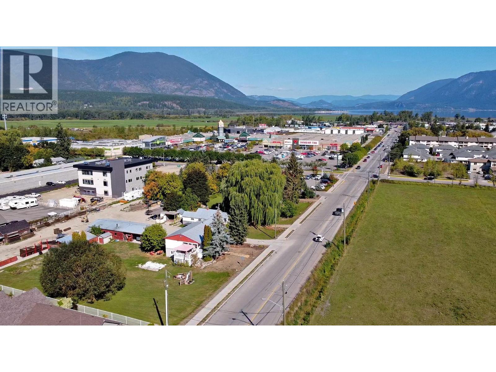 1091, 1131, 1171 10 Street Sw, Salmon Arm, British Columbia  V1E 1T2 - Photo 8 - 10331284