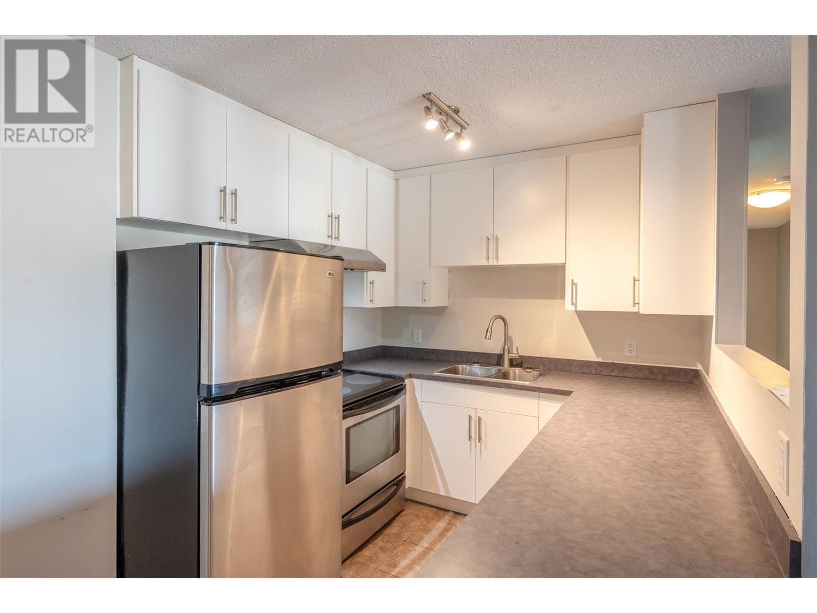 130 Skaha Place Unit# 408, Penticton, British Columbia  V2A 7J6 - Photo 2 - 10332945