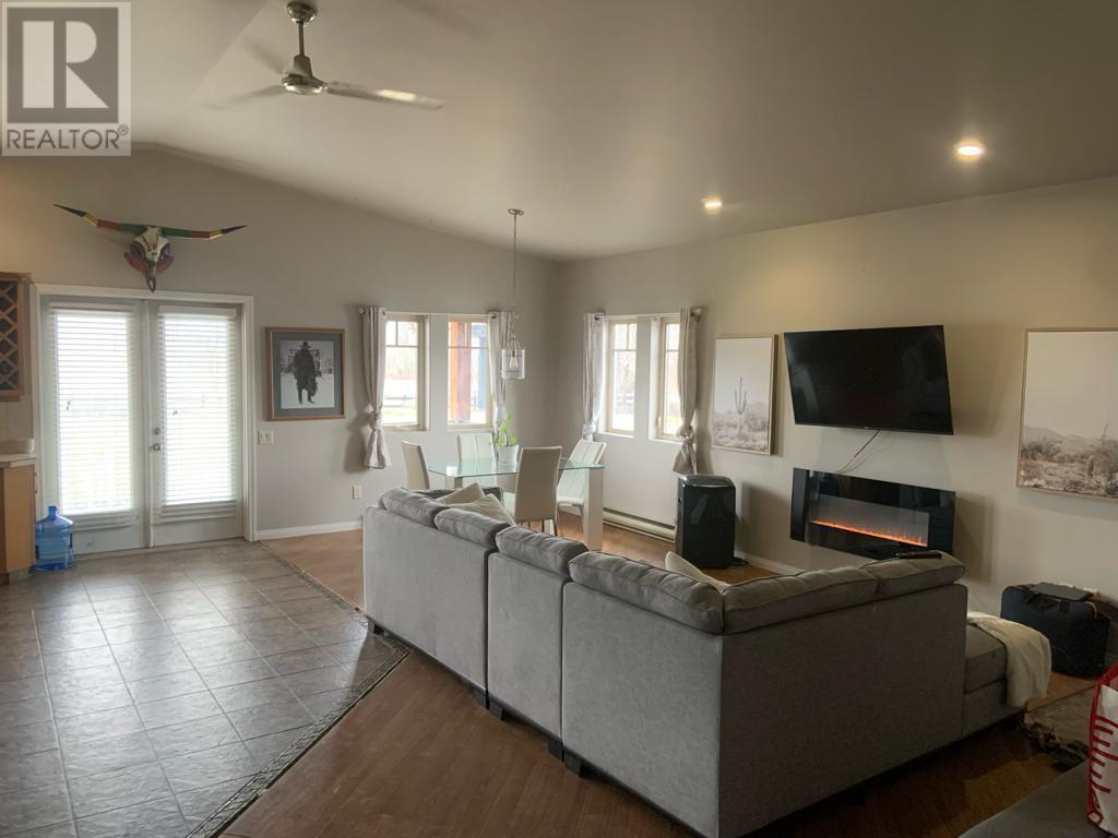 3830 Casorso Road, Kelowna, British Columbia  V1W 4R7 - Photo 32 - 10332713