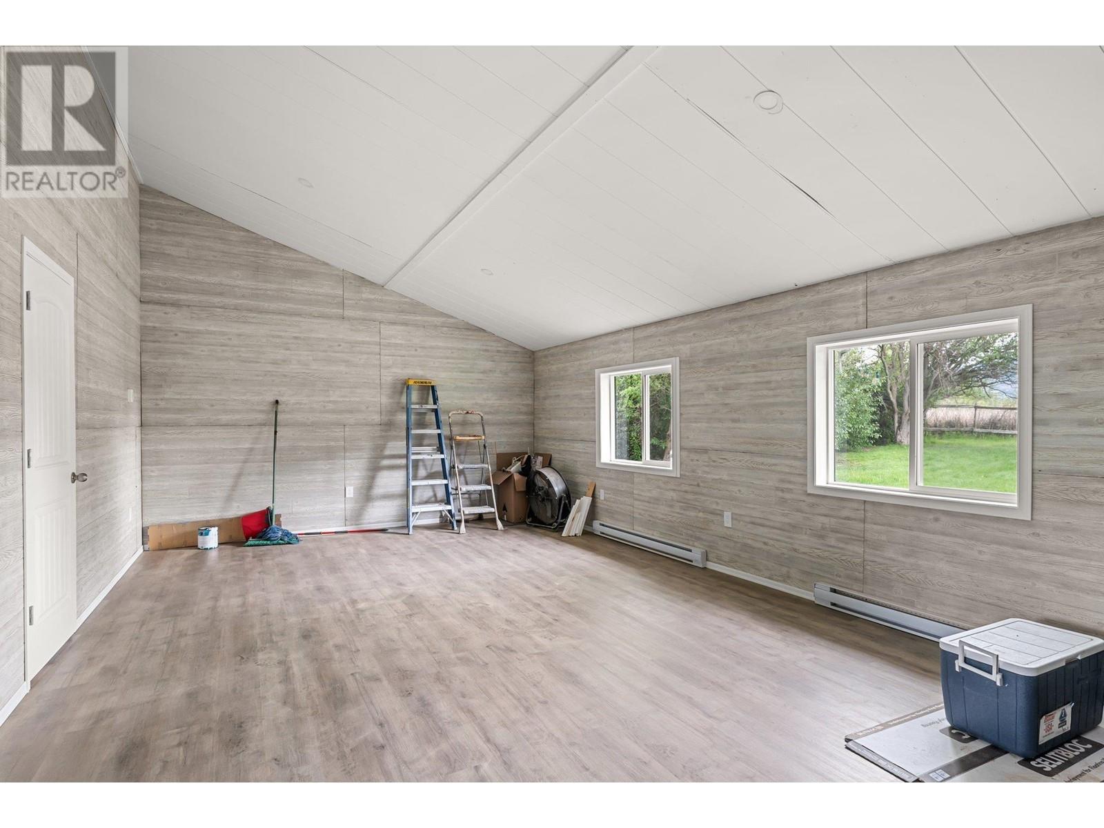 3830 Casorso Road, Kelowna, British Columbia  V1W 4R7 - Photo 36 - 10332713