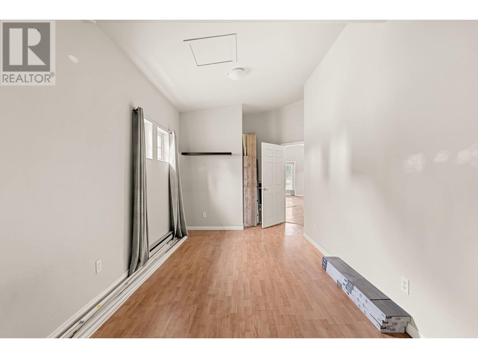 3830 Casorso Road, Kelowna, British Columbia  V1W 4R7 - Photo 38 - 10332713