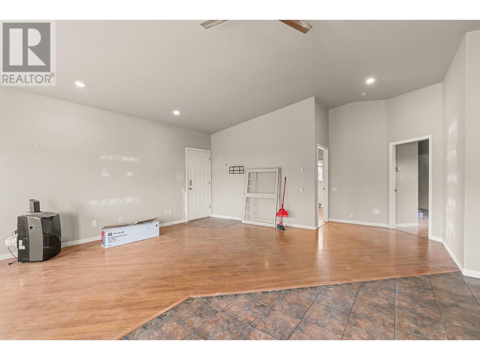 3830 Casorso Road, Kelowna, British Columbia  V1W 4R7 - Photo 43 - 10332713