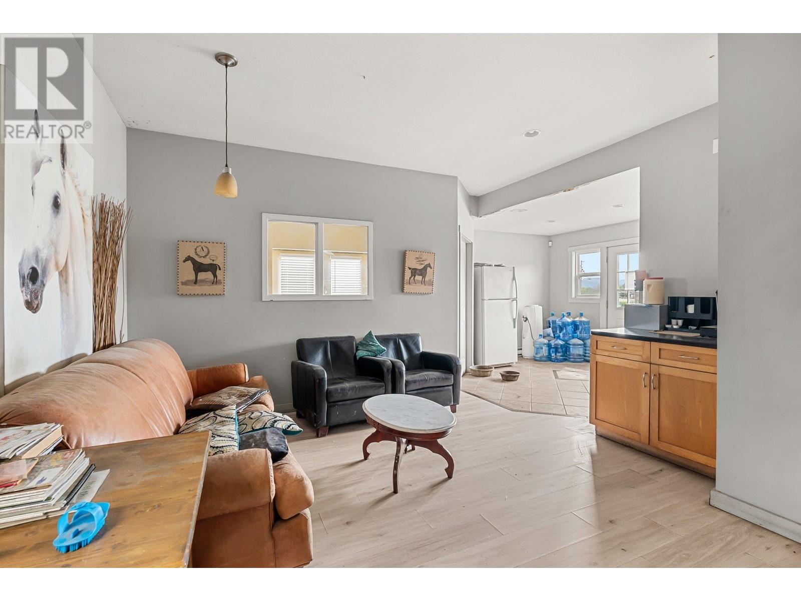 3830 Casorso Road, Kelowna, British Columbia  V1W 4R7 - Photo 46 - 10332713