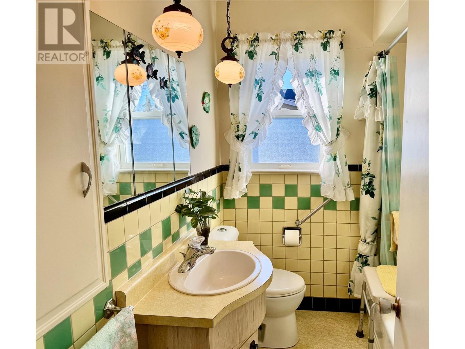 1444 Ridgedale Avenue, Penticton, British Columbia  V2A 2S2 - Photo 12 - 10331900