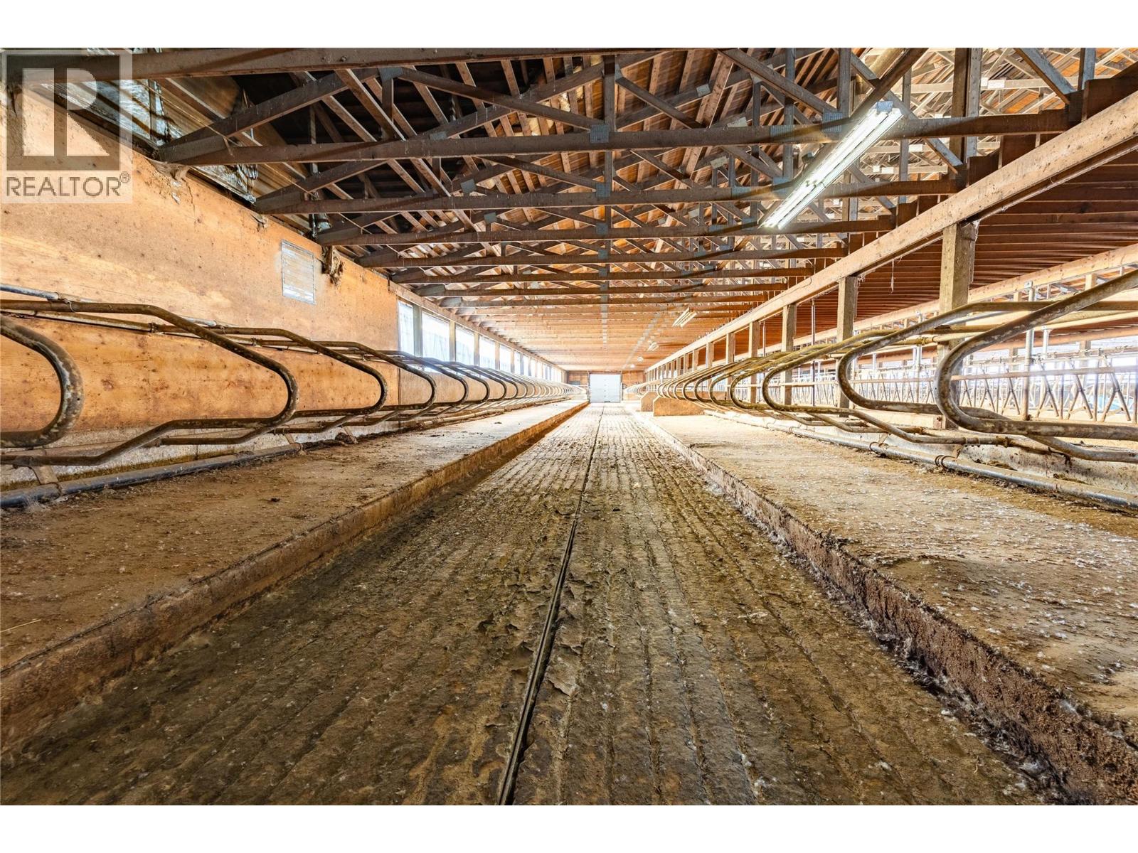 266 Mallory Road, Enderby, British Columbia  V4Y 4H9 - Photo 3 - 10332976