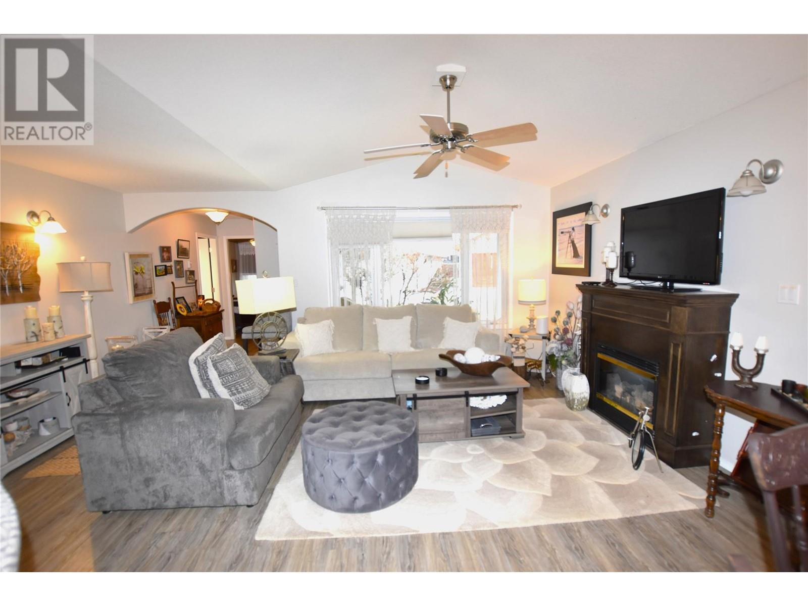 606 Nighthawk Avenue, Vernon, British Columbia  V1H 2A1 - Photo 7 - 10333198