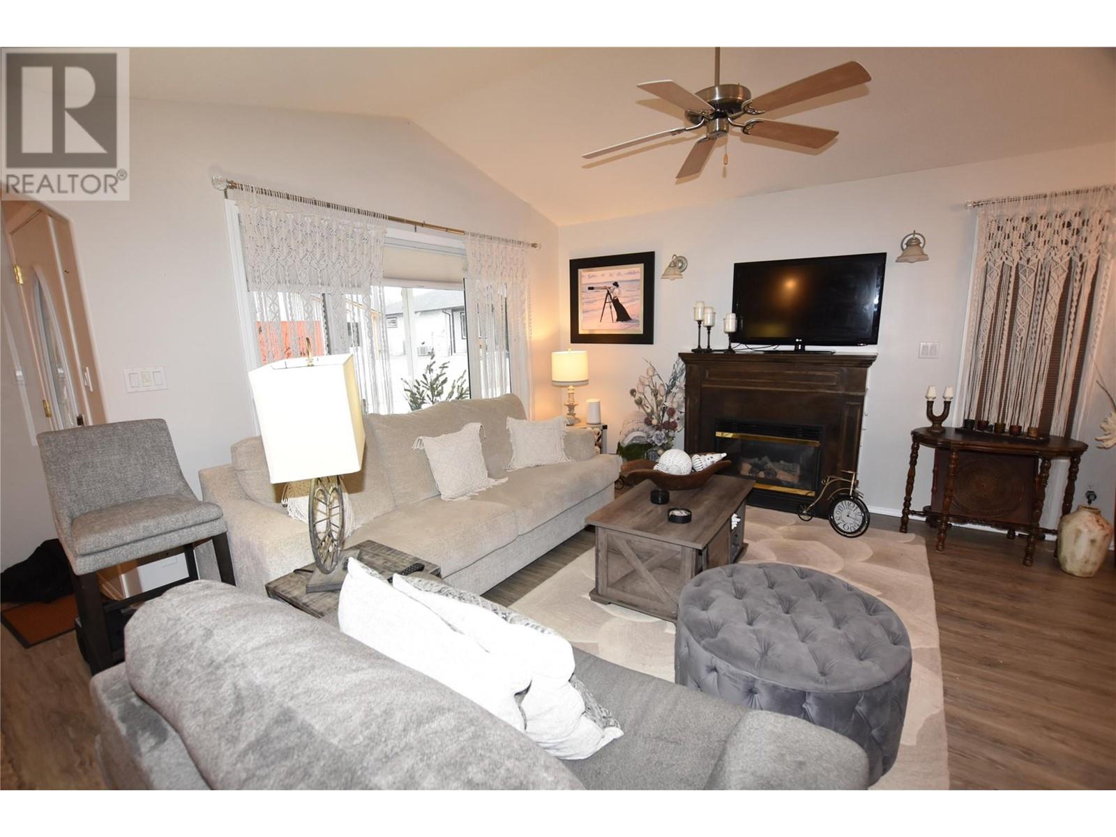 606 Nighthawk Avenue, Vernon, British Columbia  V1H 2A1 - Photo 8 - 10333198