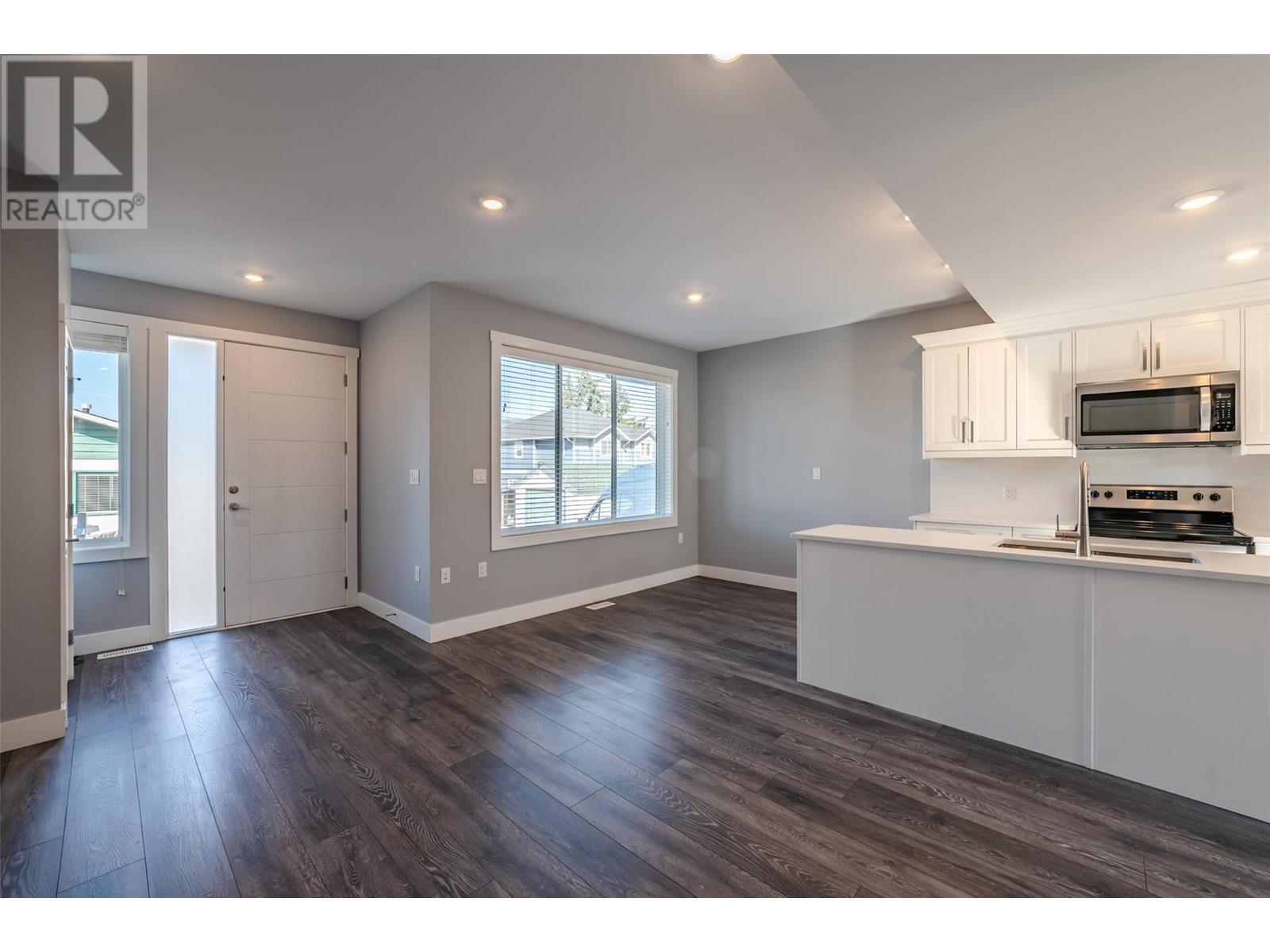 703 Forestbrook Drive Unit# 102, Penticton, British Columbia  V2A 2E6 - Photo 9 - 10333294