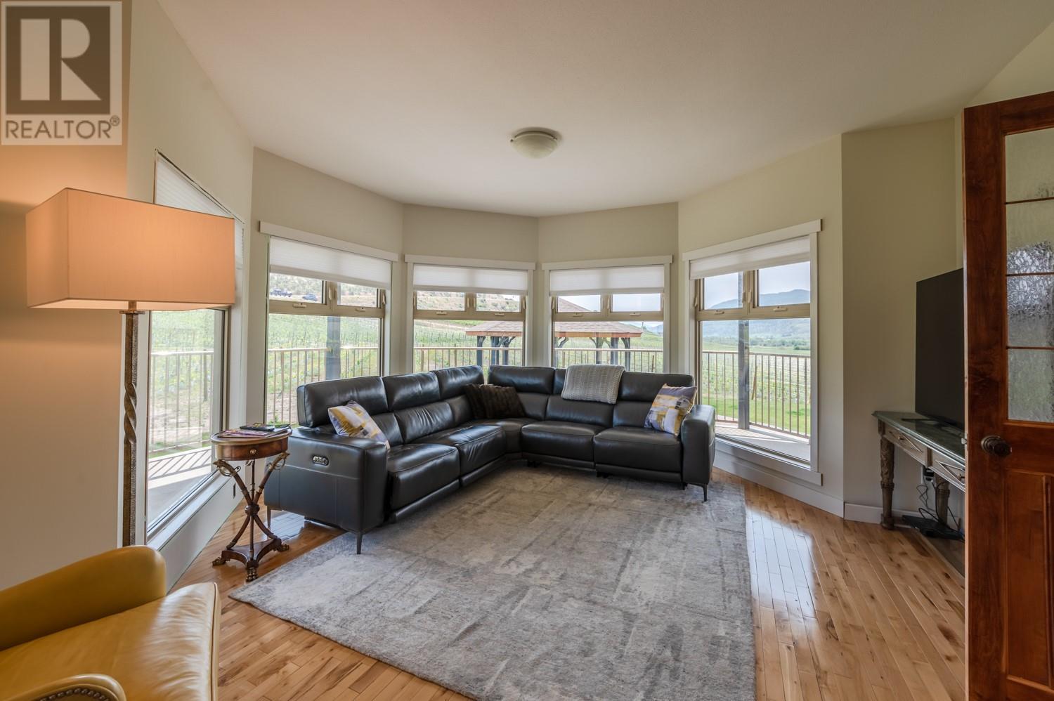4535 Ryegrass Road, Oliver, British Columbia  V0H 1T1 - Photo 4 - 10333423
