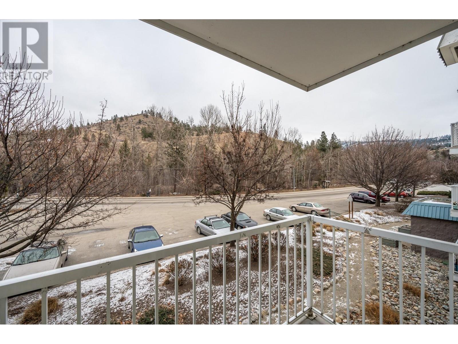 1410 Penticton Avenue Unit# 215, Penticton, British Columbia  V2A 2N5 - Photo 2 - 10333528