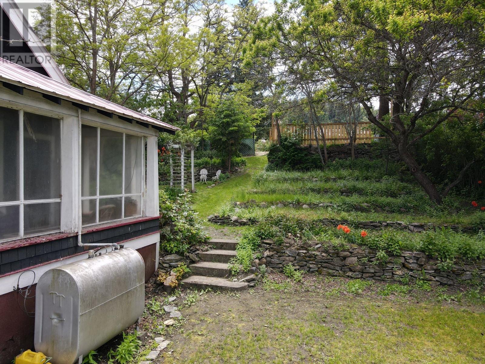 2415 Blind Bay Road, Blind Bay, British Columbia  V0E 1H2 - Photo 11 - 10333393