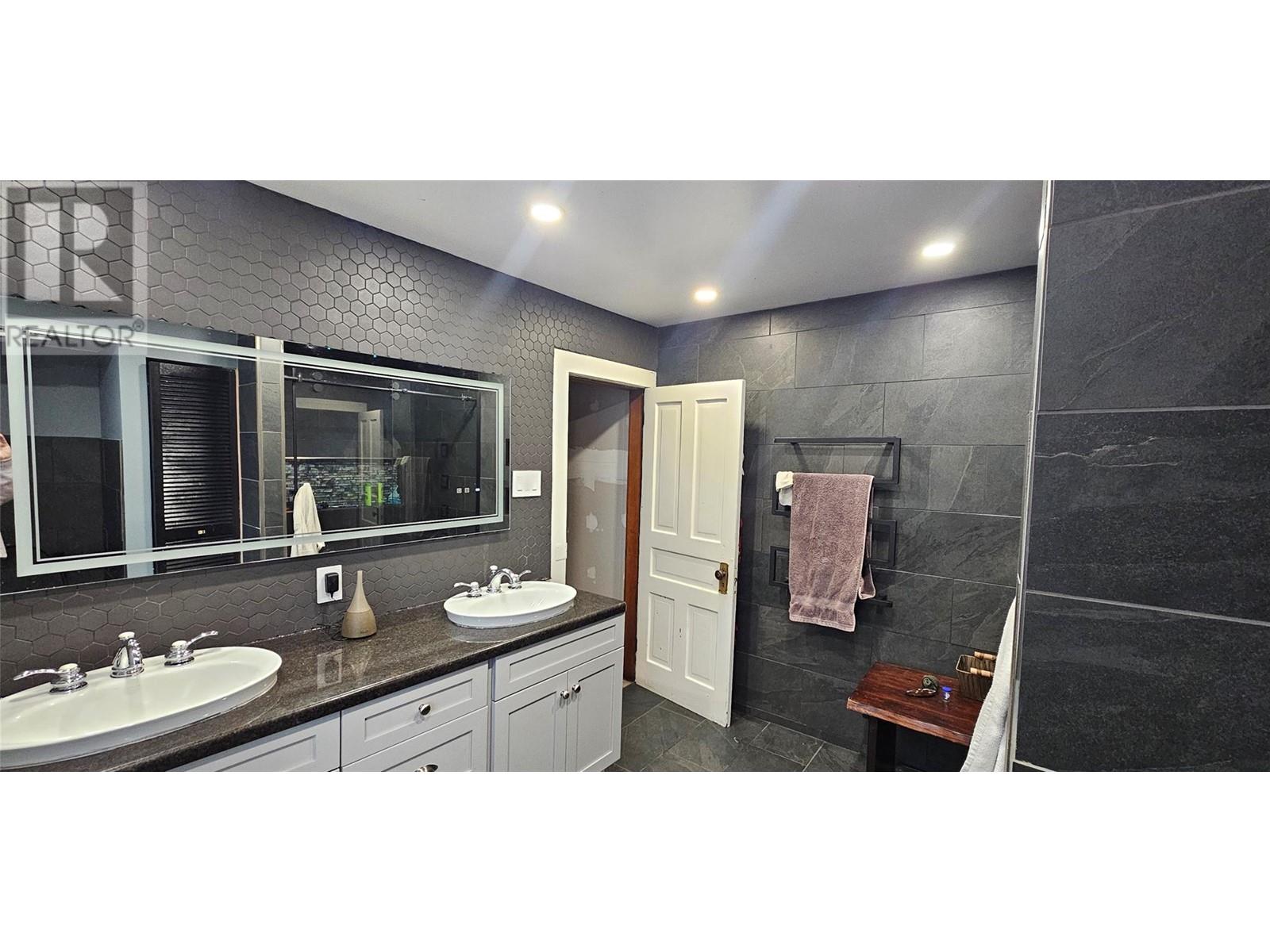 2415 Blind Bay Road, Blind Bay, British Columbia  V0E 1H2 - Photo 43 - 10333393