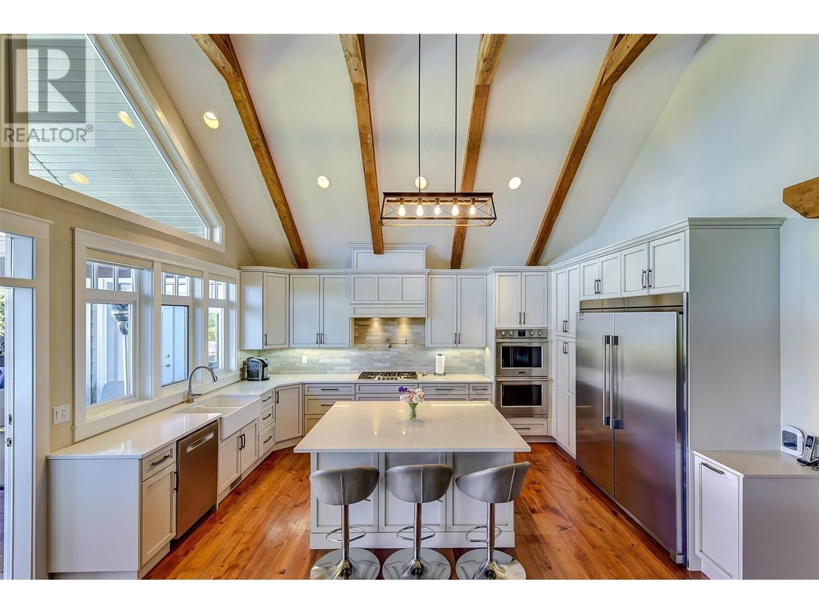 3672 Luxmoore Road, Kelowna, British Columbia  V1W 4C7 - Photo 10 - 10333671